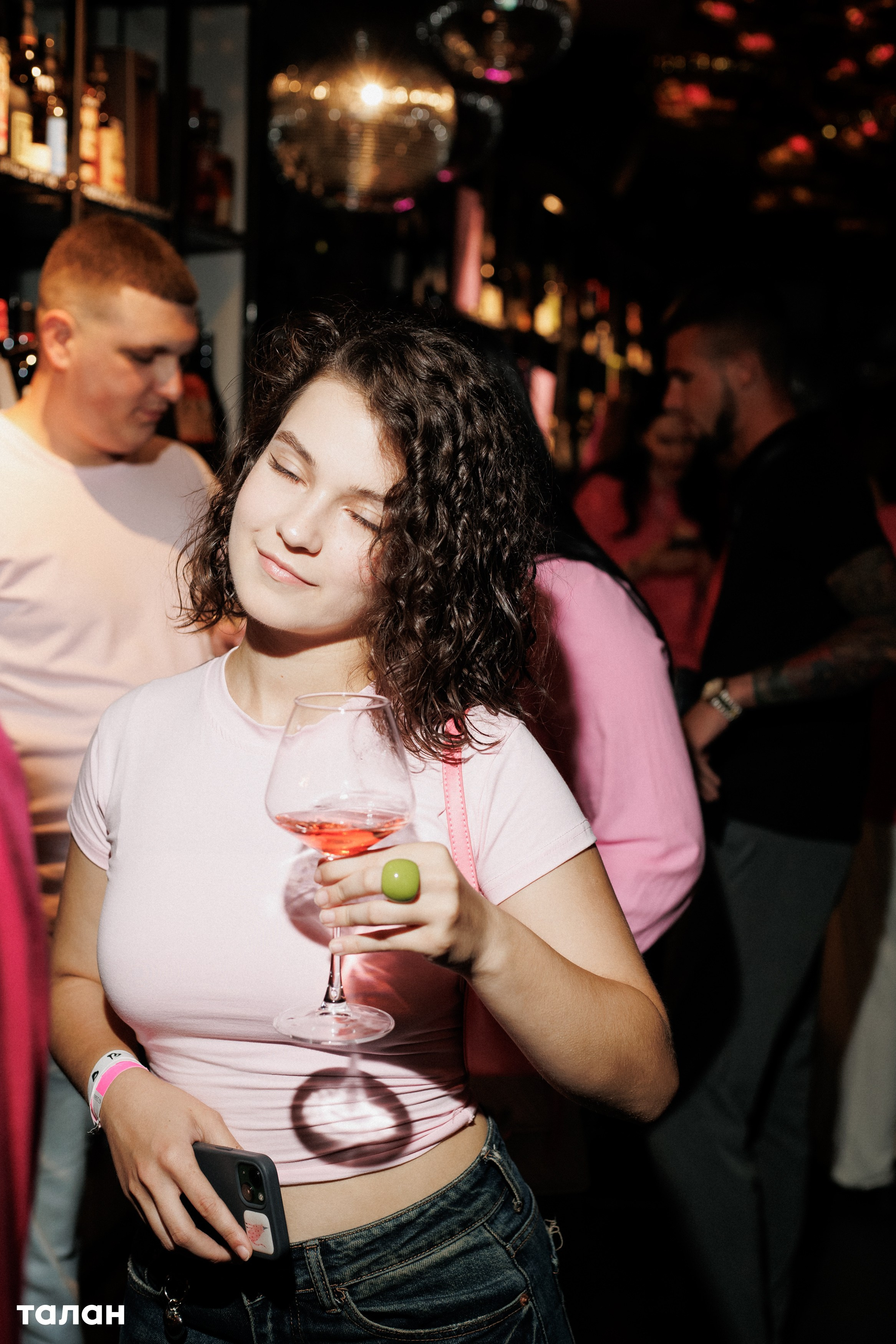 ВИНОТЕКА [бар+магаз] — BIRTHDAY PARTY. СВОИ. ФОТООТЧЕТЫ-СОБЫТИЯ-МЕСТА