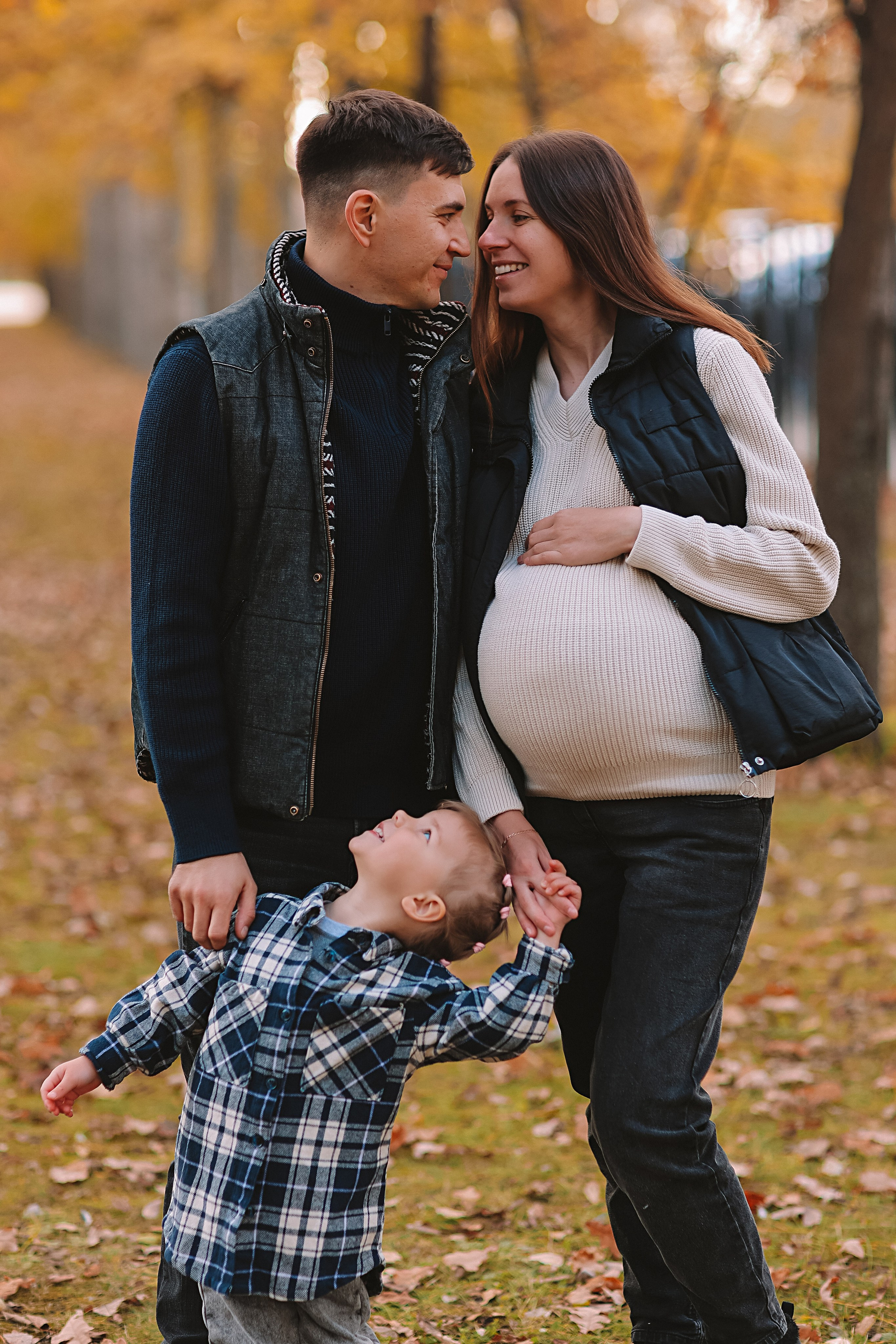 Осень. Семейный фотограф Тюмень, фотограф на роды Салмина Мария