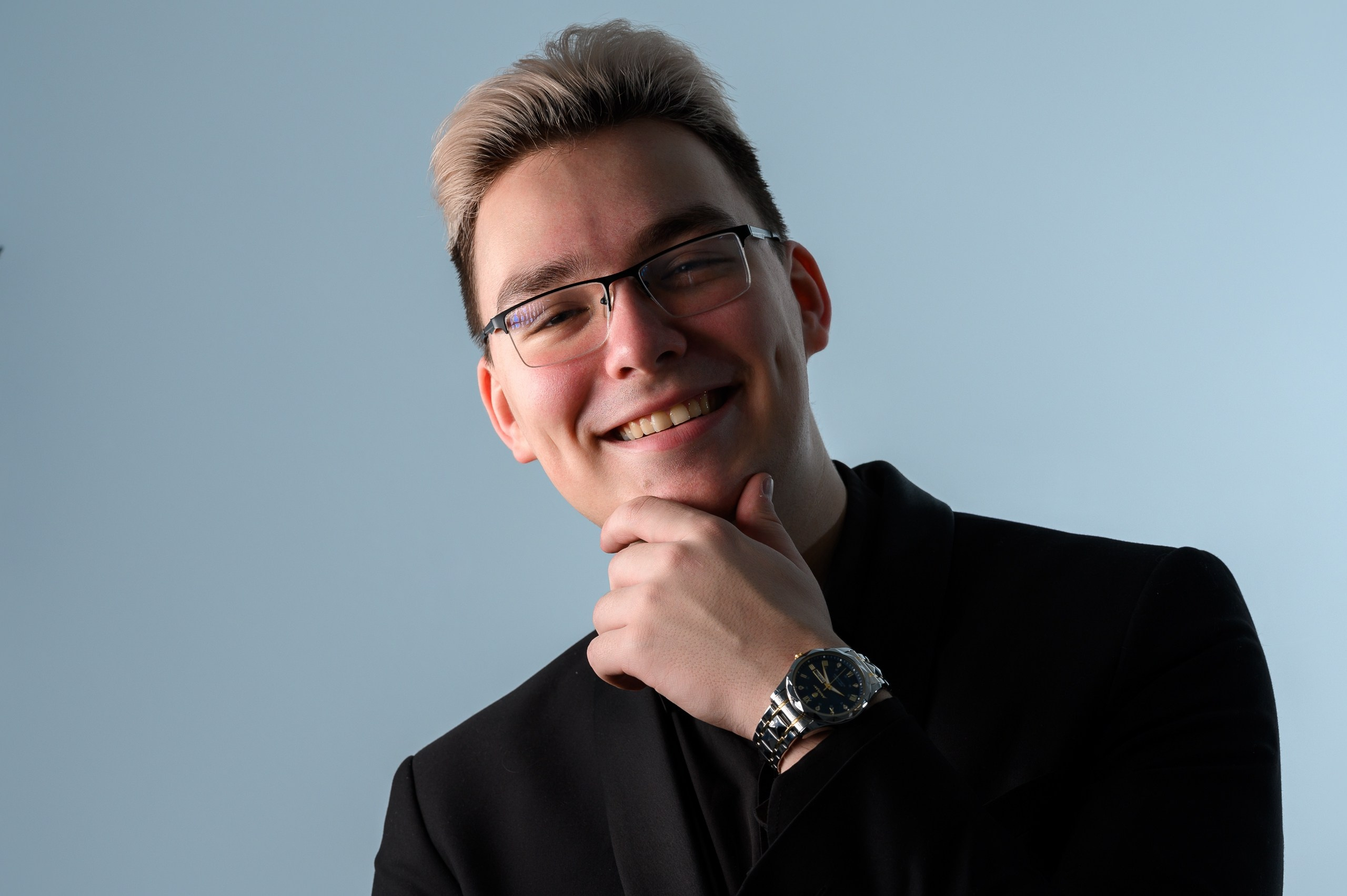 Ведущий Даниил. Репортажный фотограф в Кирове Александр Лутошкин