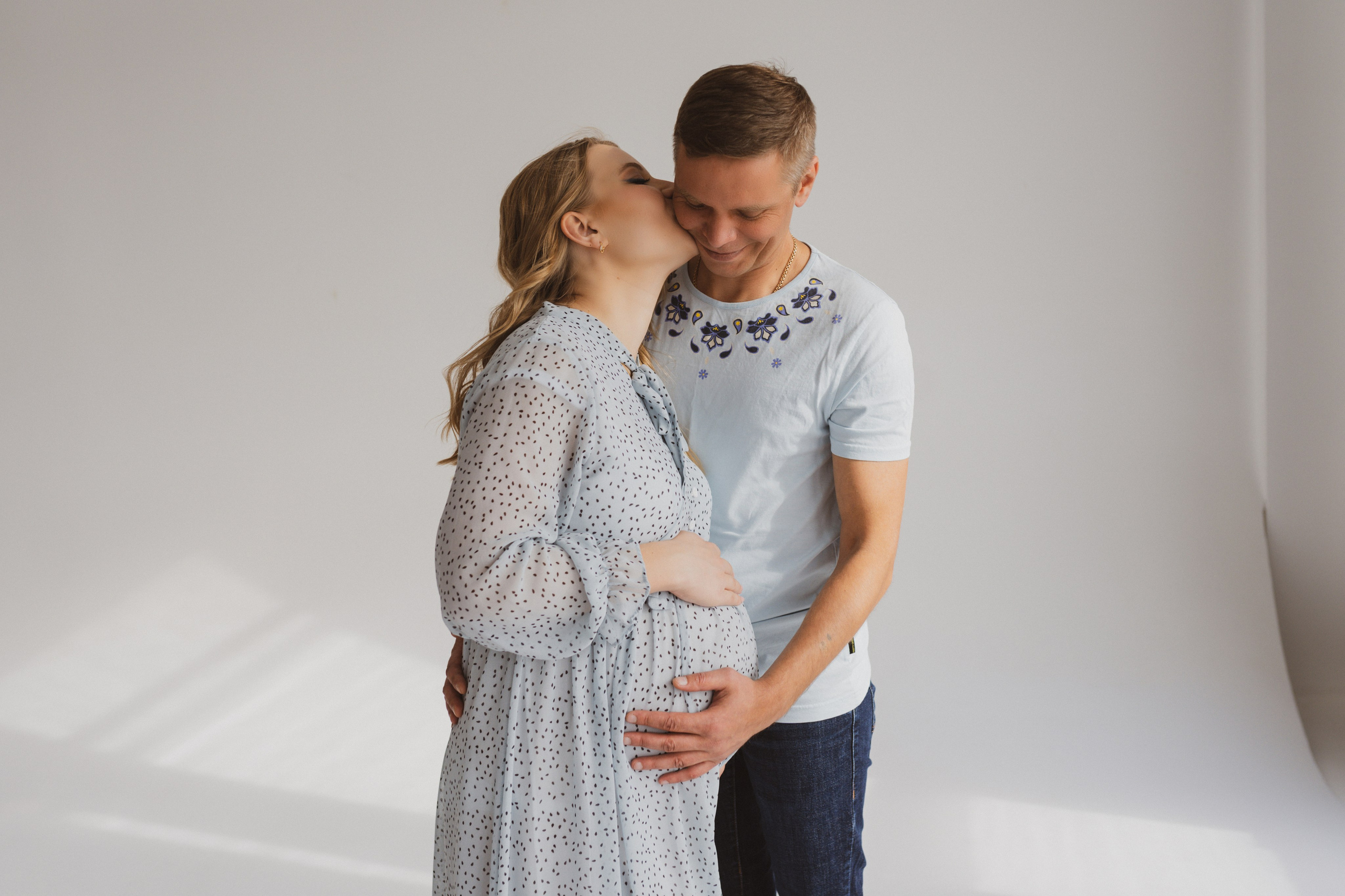 Семейная фотосессия в студии в Москве, семейный фотограф Анна Полушина. Свадебный фотограф в Москве Анна Полушина