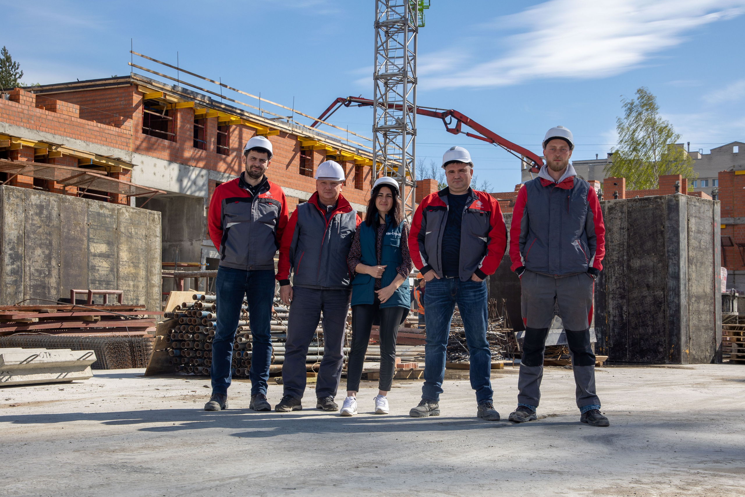 СТРОИТЕЛЬНЫЙ ТРЕСТ