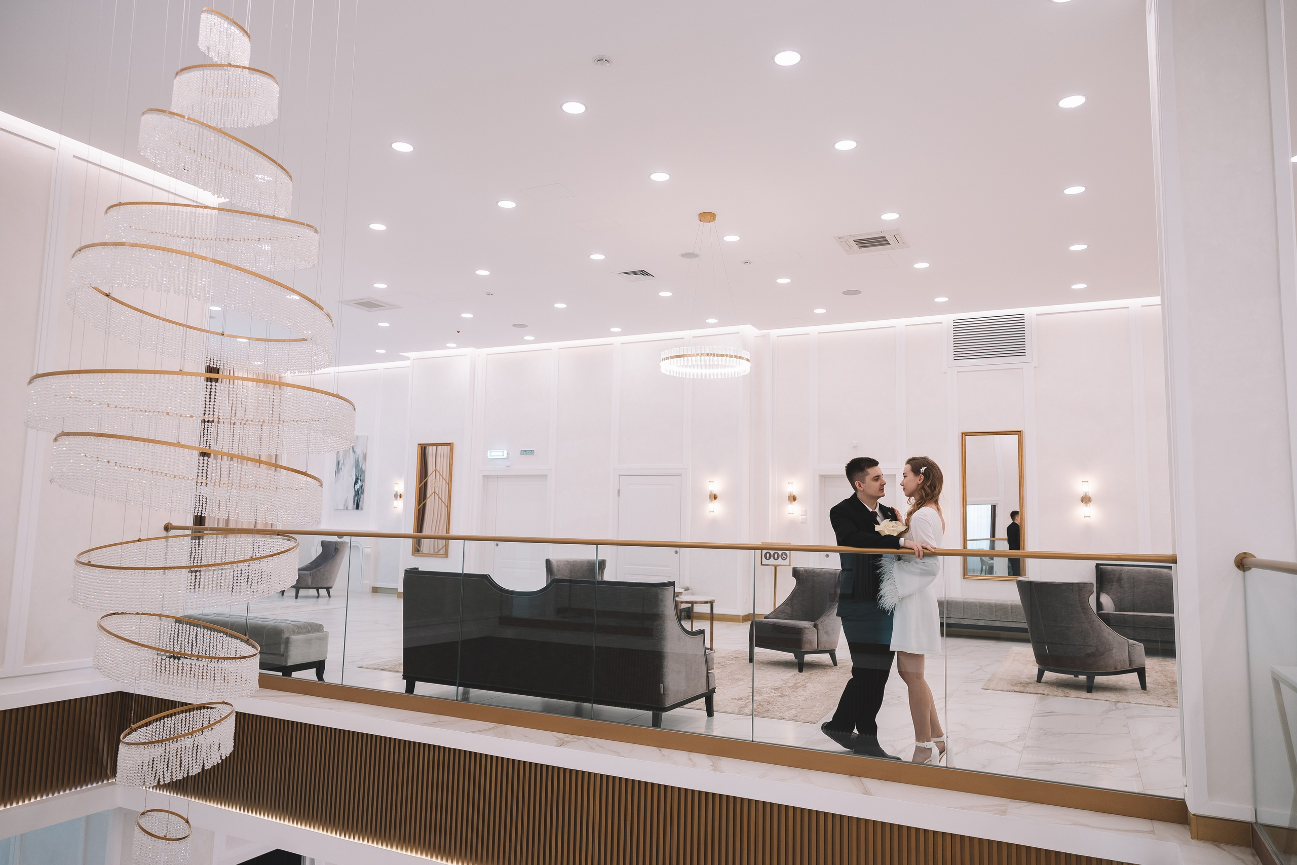 Свадебная фотосессия в Усадьбе Остафьево. Свадебный фотограф в Москве — Оскар Гелманов