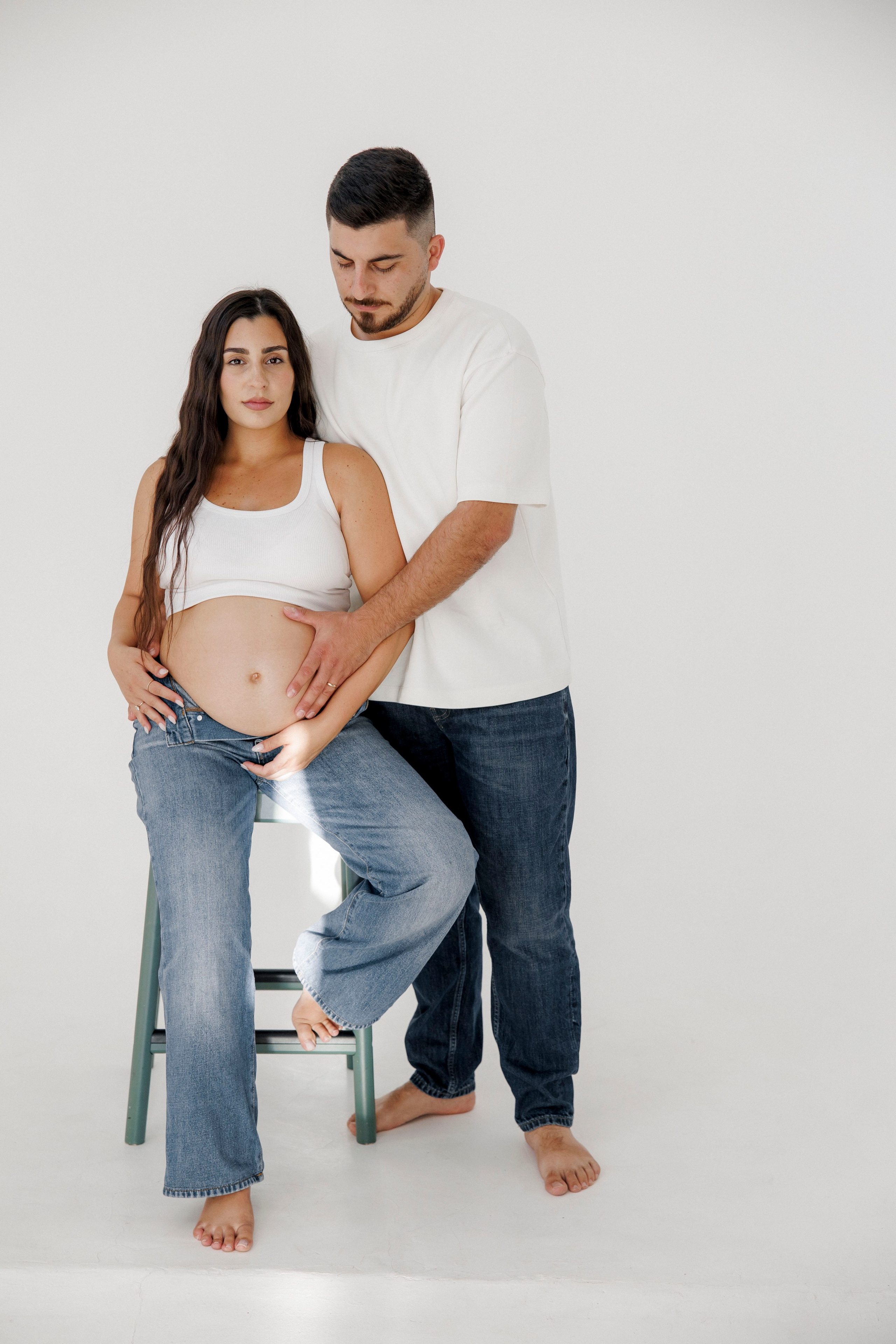 Pregnancy photoshoot inside the Grey Studio. Главная