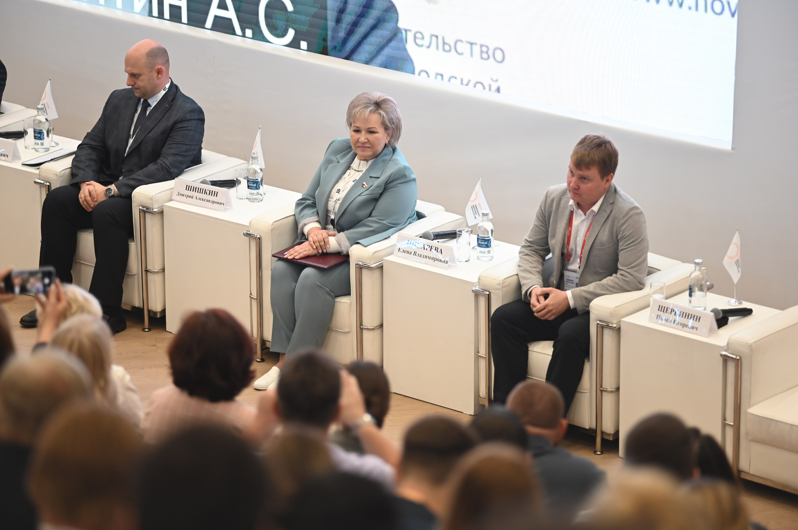 Репортажная съемка Нижний Новгород, фотограф Дмитрий Гуричев. Бизнес-фотограф Дмитрий Гуричев. Корпоративная фотосъемка в Нижнем Новгороде для предпринимателей и организаций