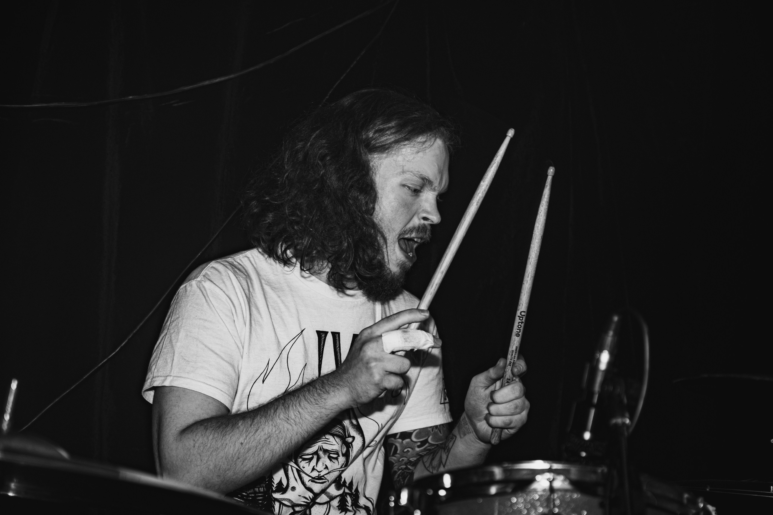 Laugar & Шумы Штормовых Широт & Пожары На Дальнем Севере 11.10.2025. Репортажный фотограф в Москве Legiodot