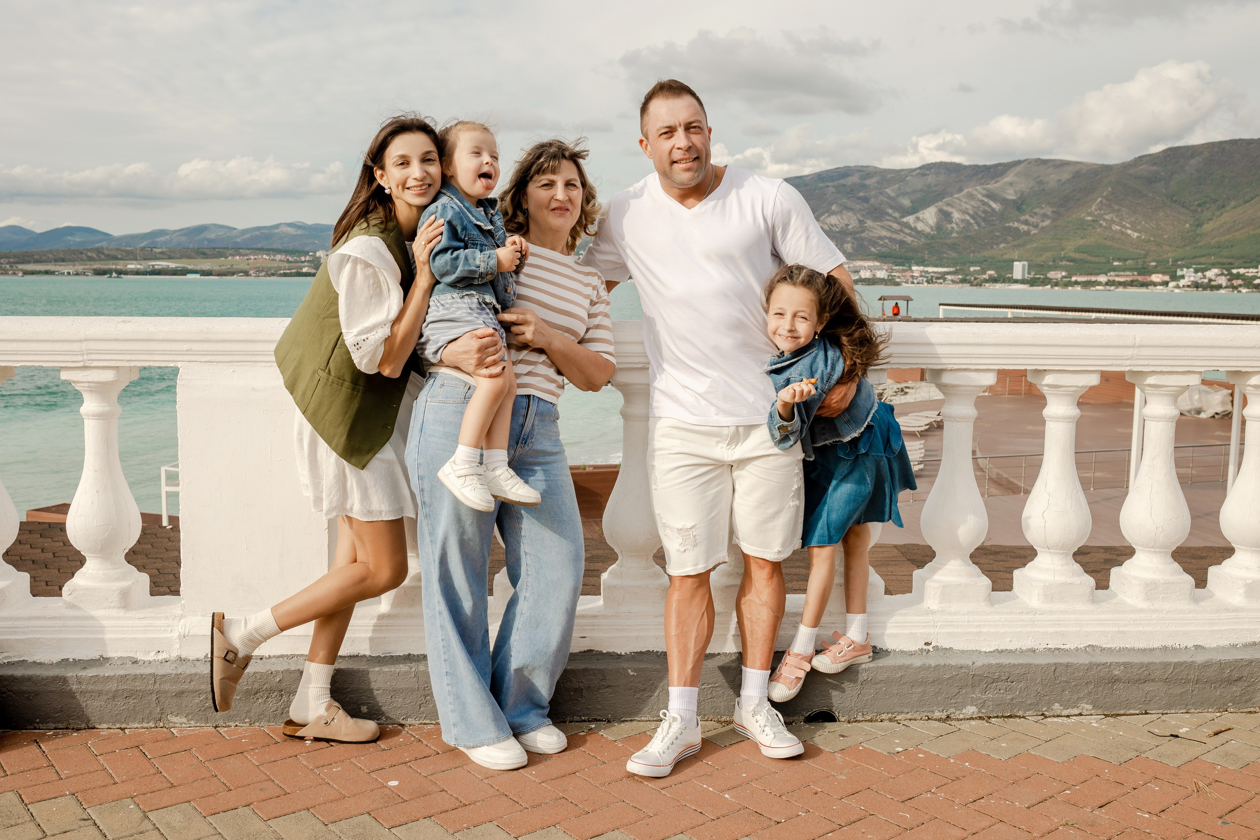Алена, Сергей, Нина и Маша. Фотограф в Геленджике, Архипо-Осиповке, Абрау-Дюрсо, Кринице Виктория
