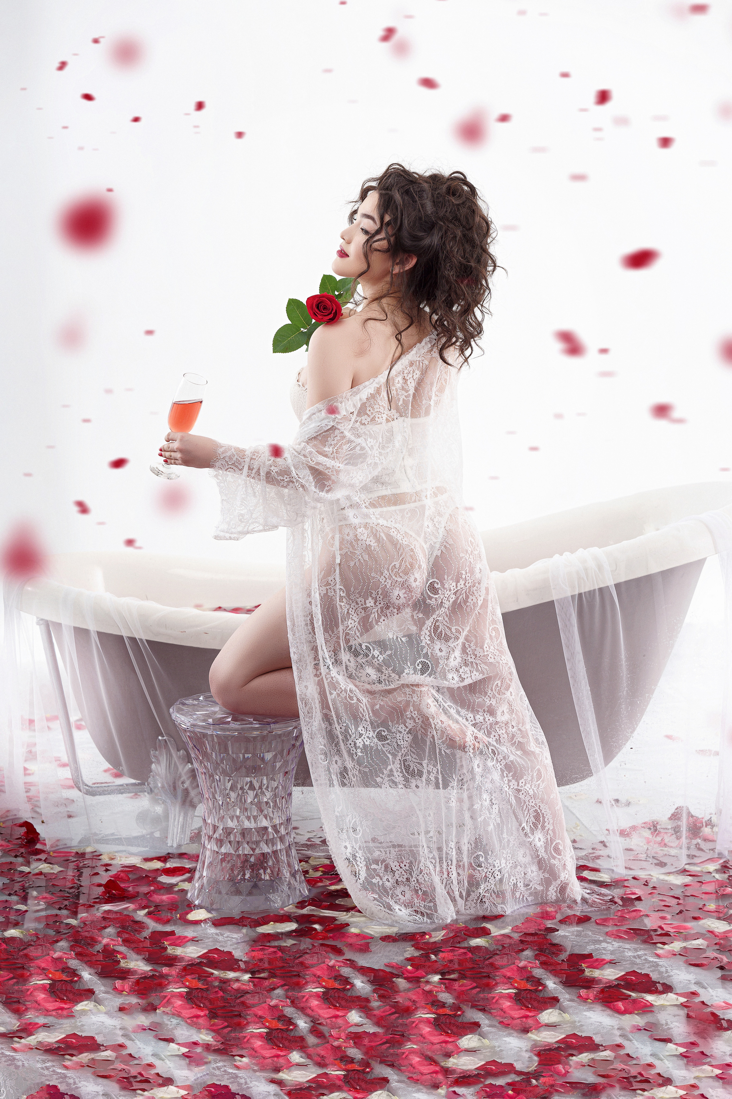 Фотосессия с розами от портретного фотографа Ильи Матвеева