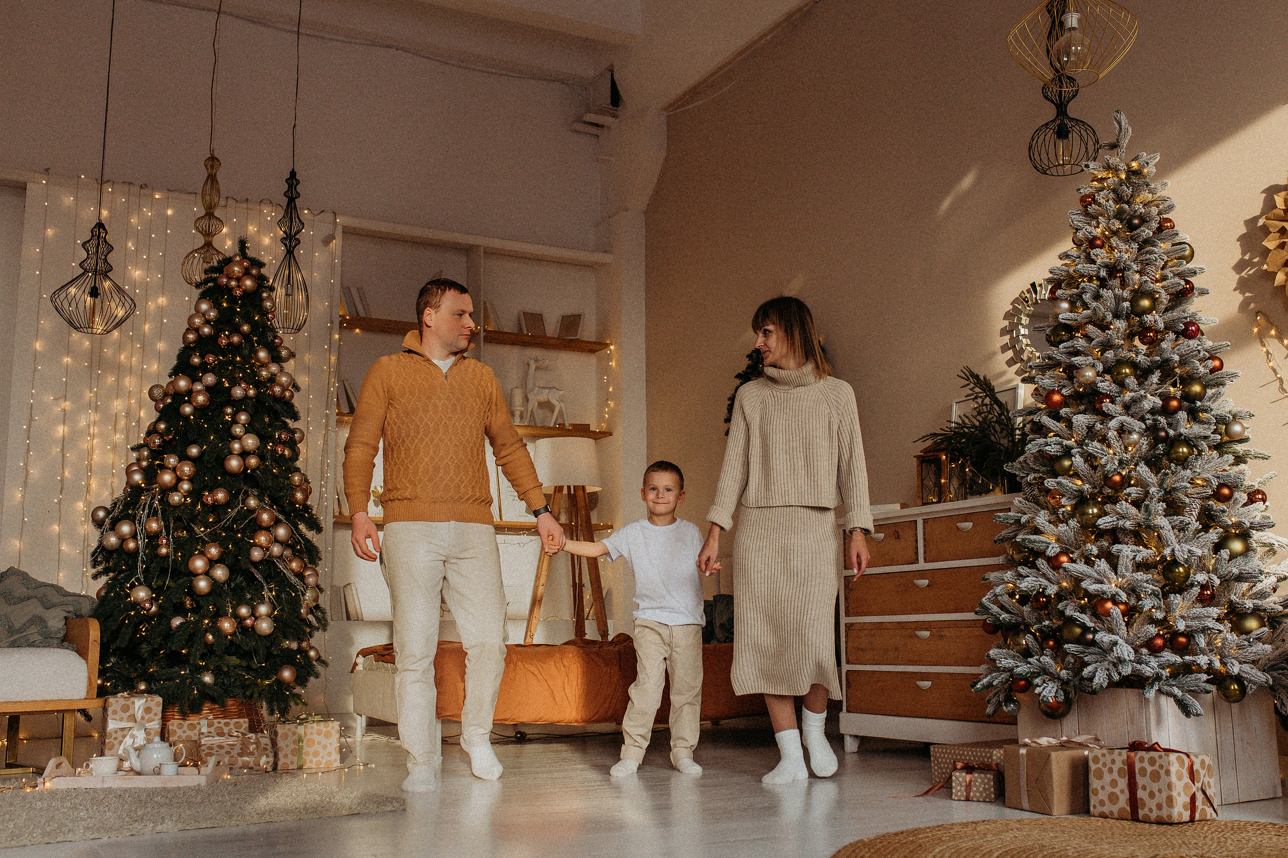 Семейная Новогодняя в студии. Фотограф Тверь. Свадебные, семейные, индивидуальные фотосессии