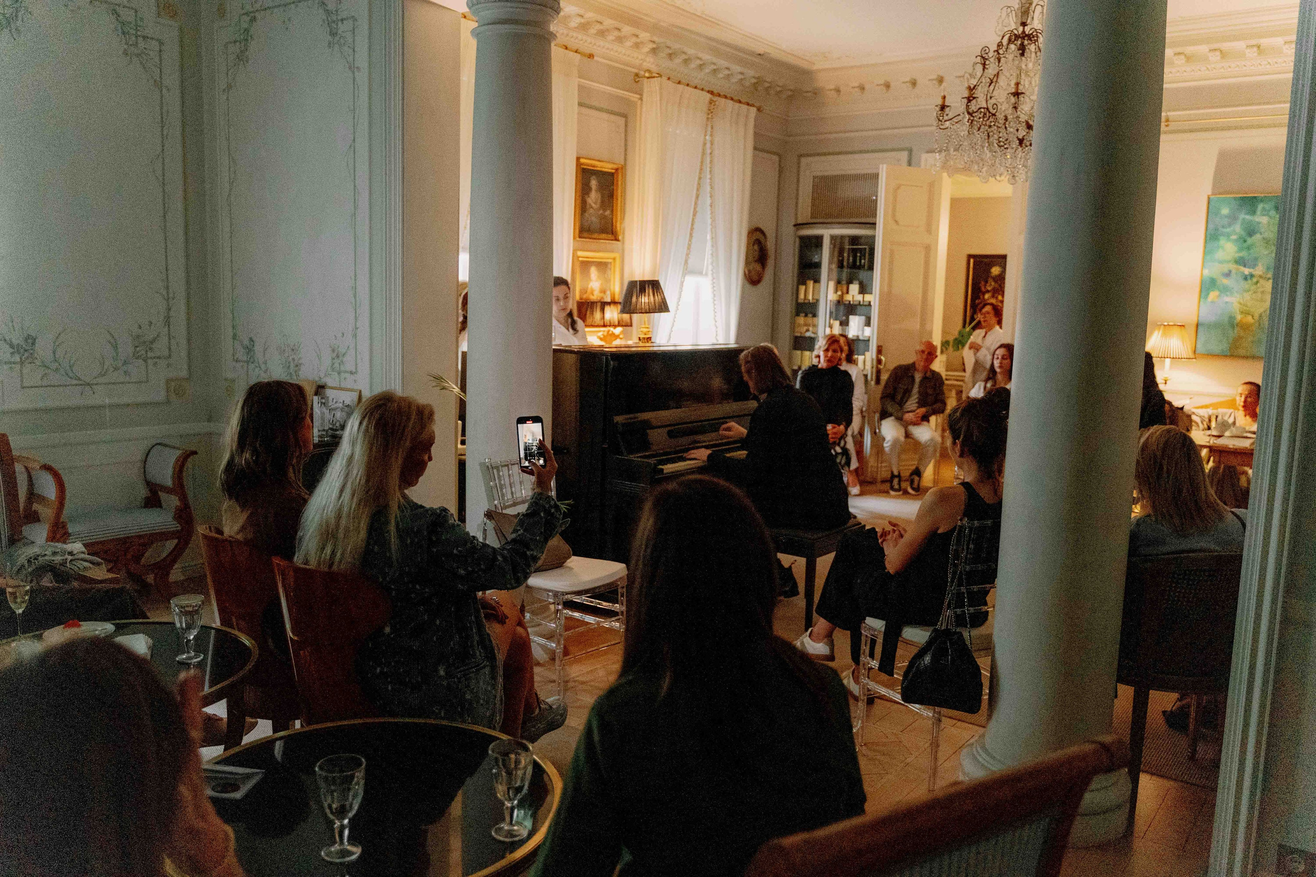 Изящная лекция в клинике в центре Москвы. Фотограф и видеограф в Москве и Абу Даби Мария Кулагина