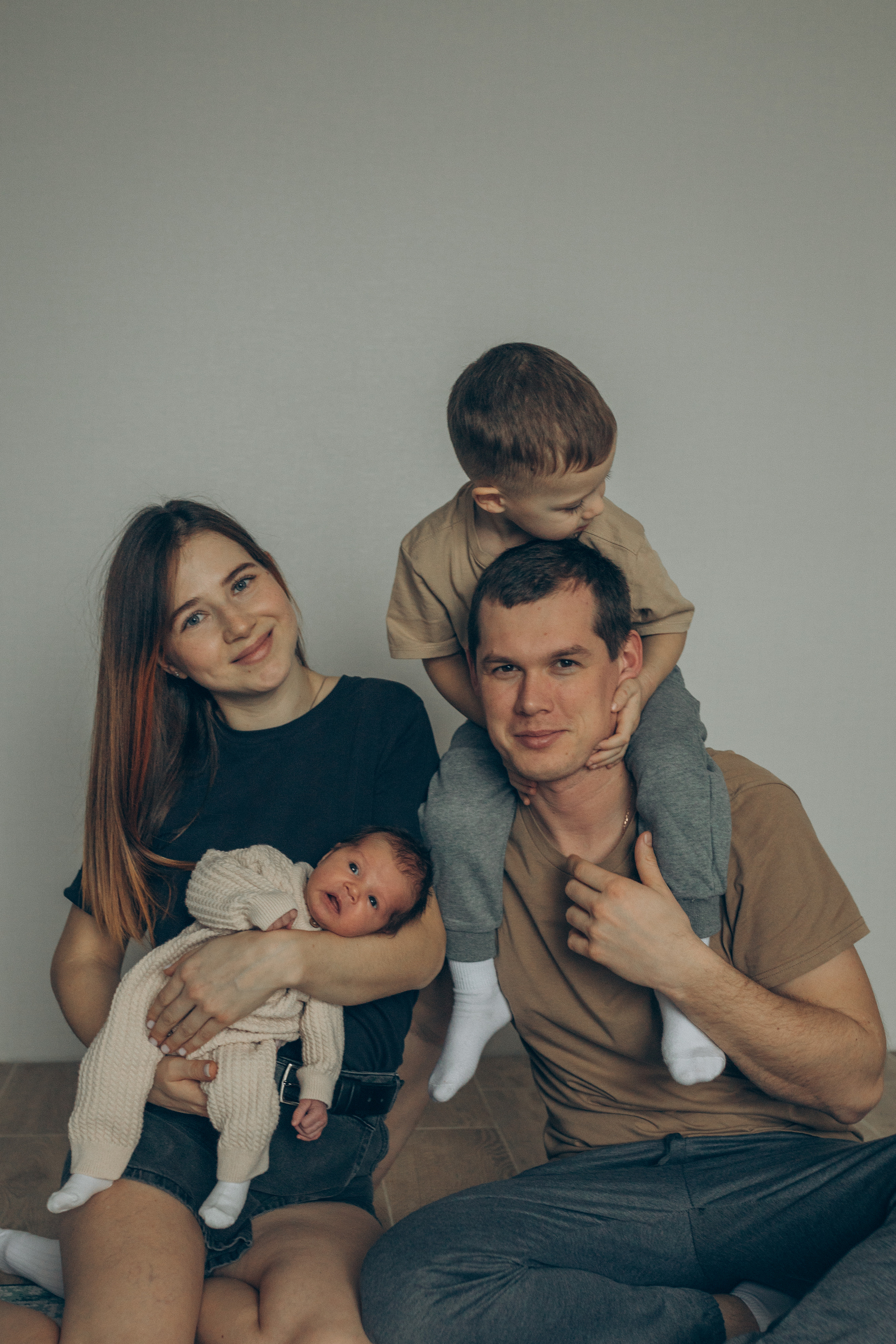 Саша и семья. Семейный фотограф и фотограф на роды в Ростове-на-Дону Мухина Виктория