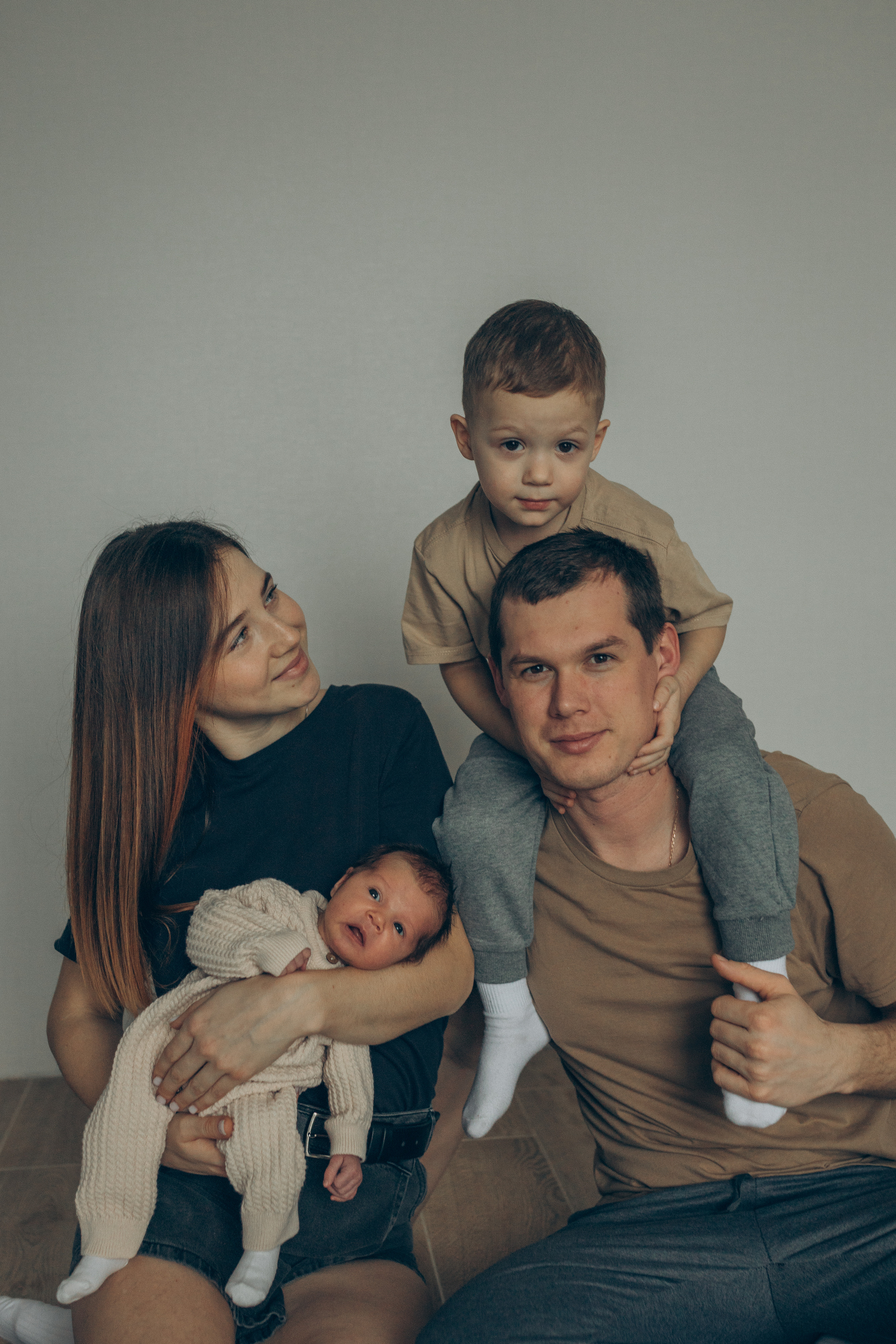 Саша и семья. Семейный фотограф и фотограф на роды в Ростове-на-Дону Мухина Виктория