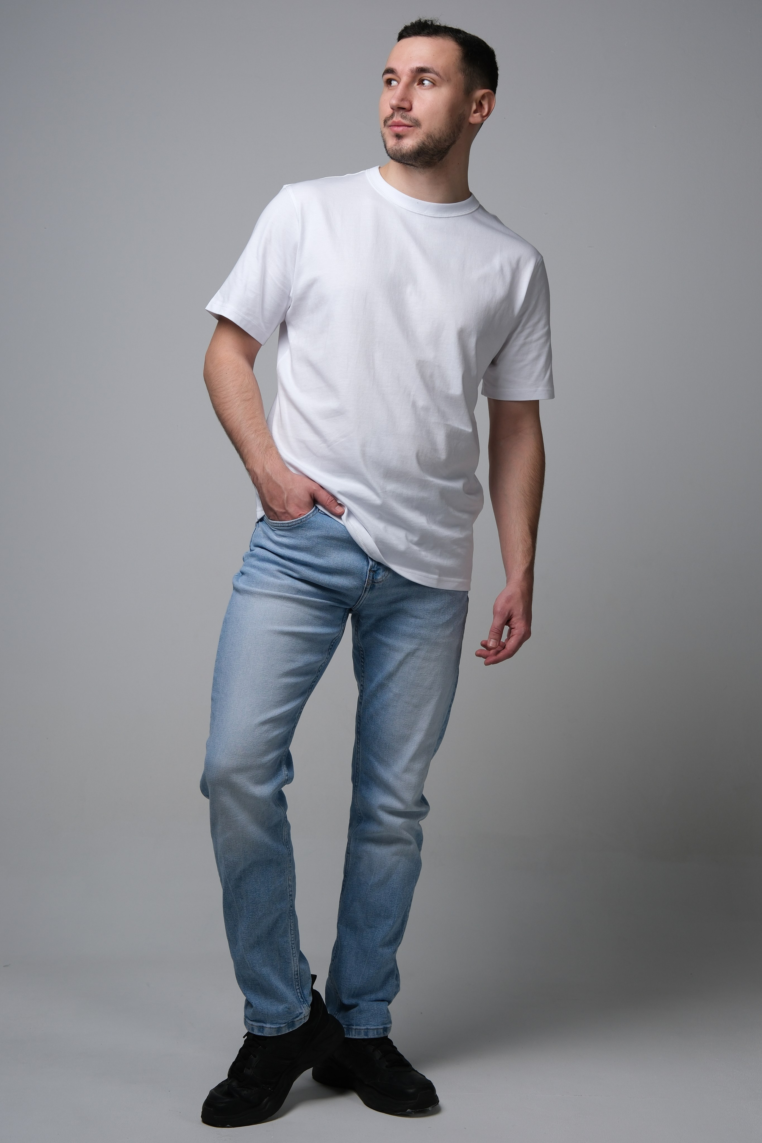 Дмитрий Б. Мен. Фото и видео продакшн в Москве — съемка для брендов и маркетплейсов