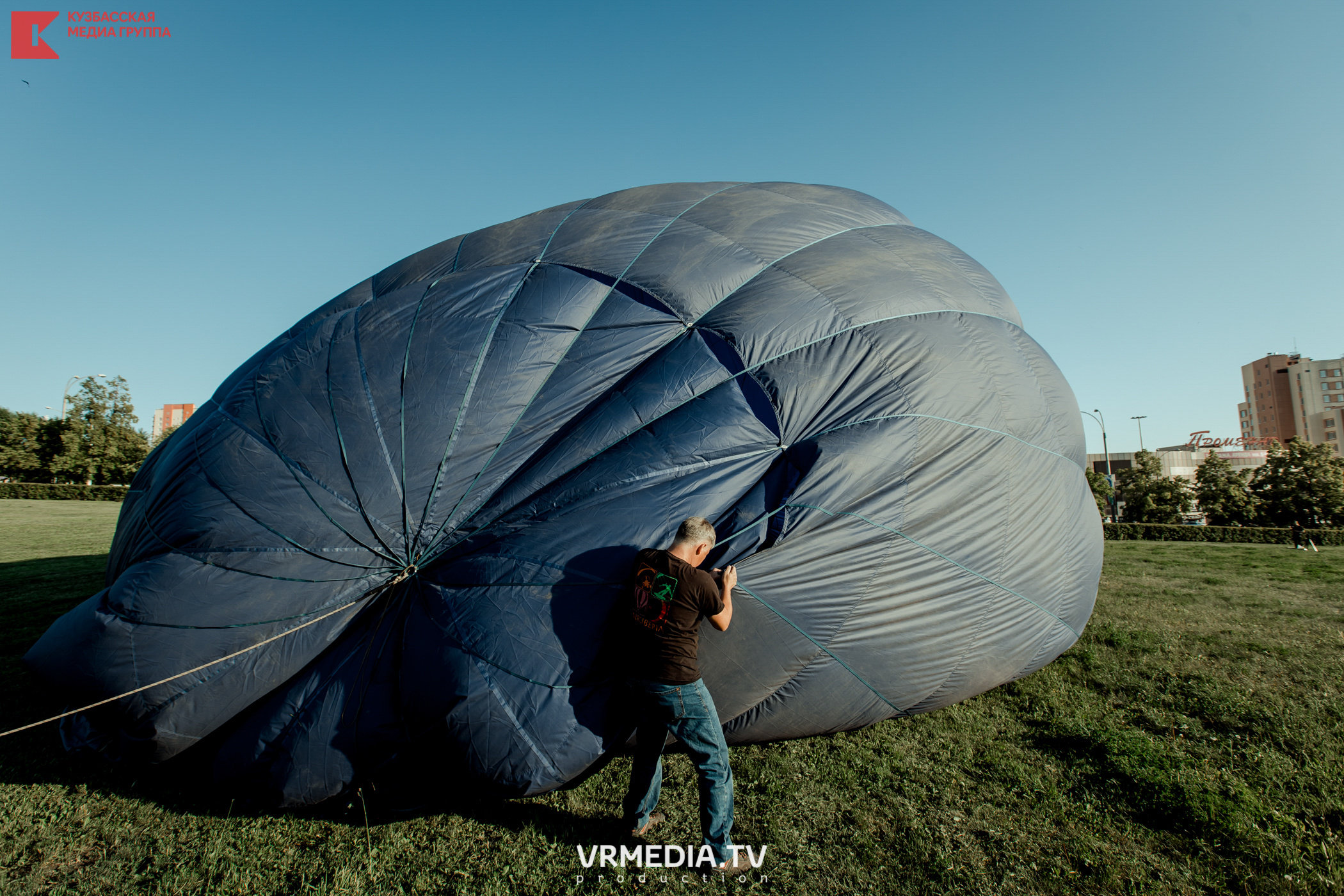 Запуск воздушный шаров. Герой Брестской крепости