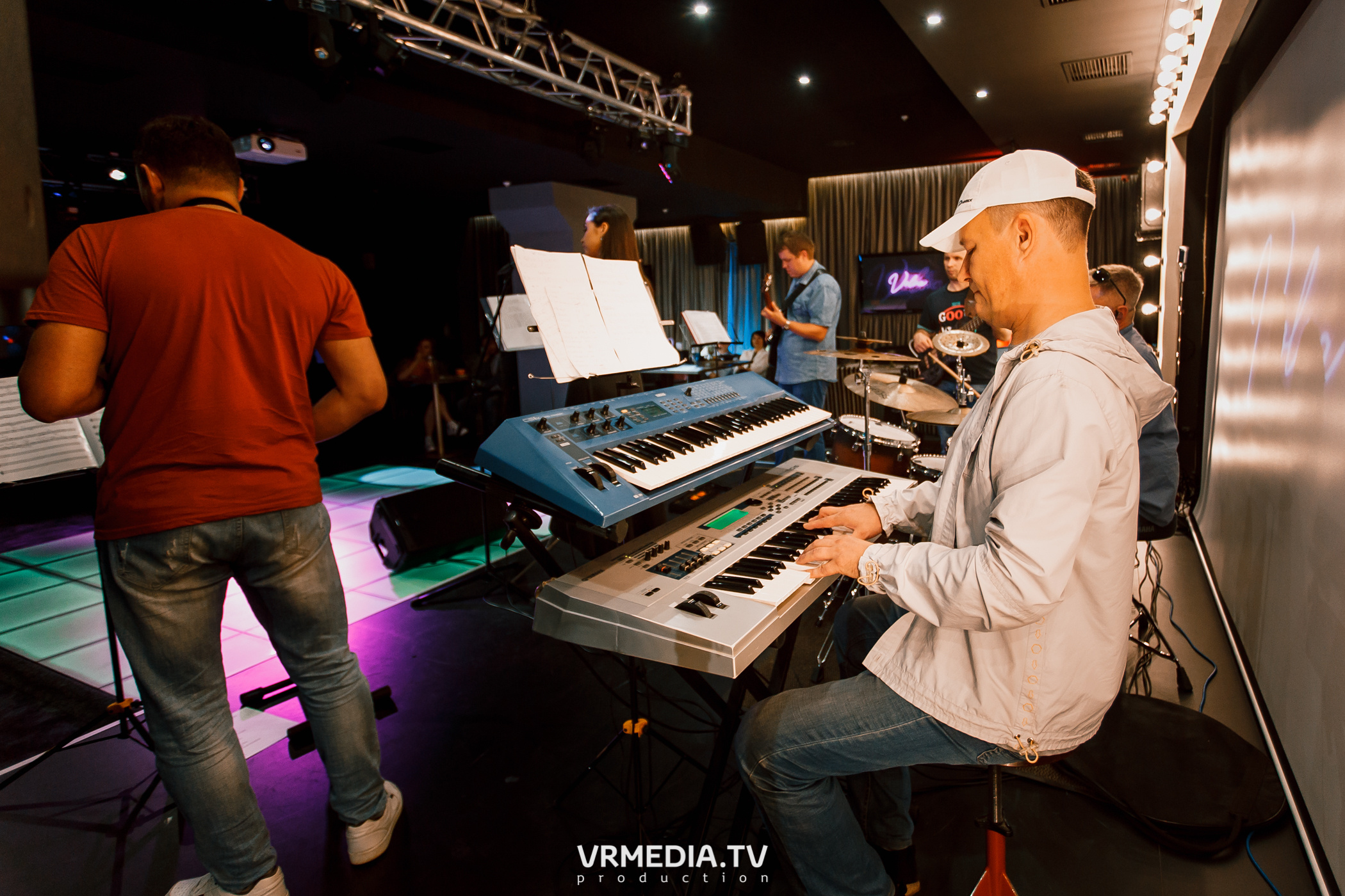 SMOOTH JAZZ в караоке «Volna»