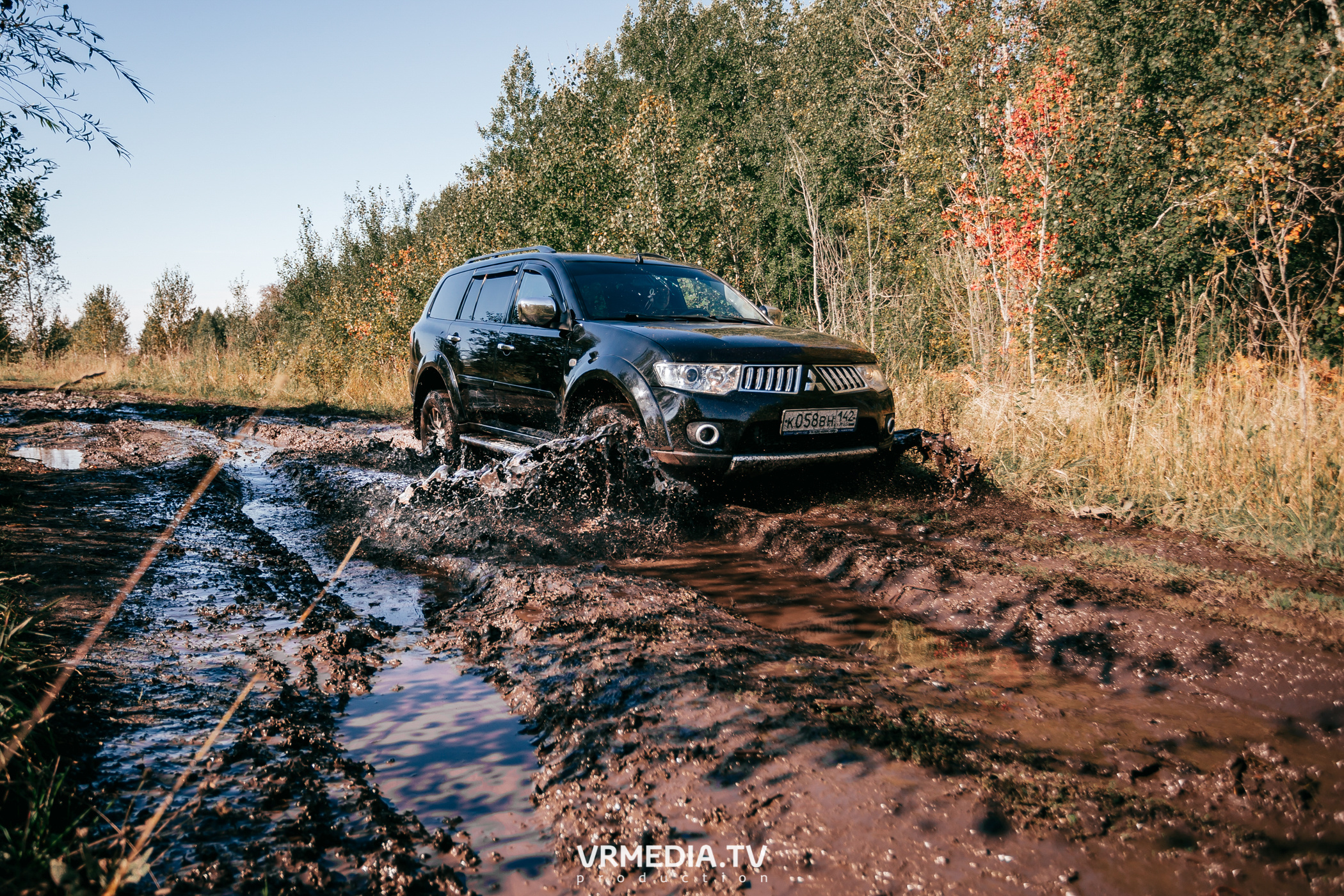 Внедорожный пикник Mitsubushi