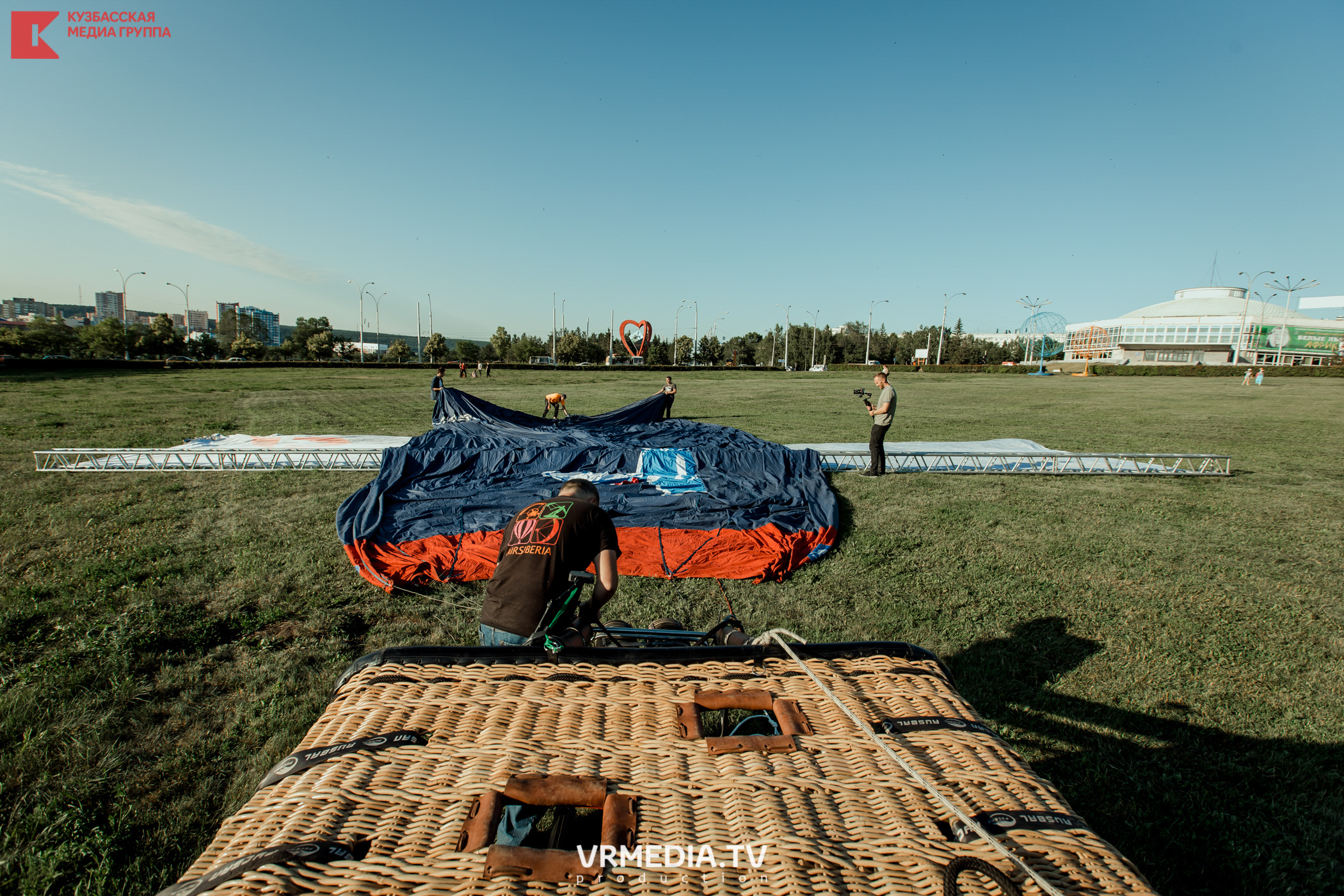 Запуск воздушный шаров. Герой Брестской крепости