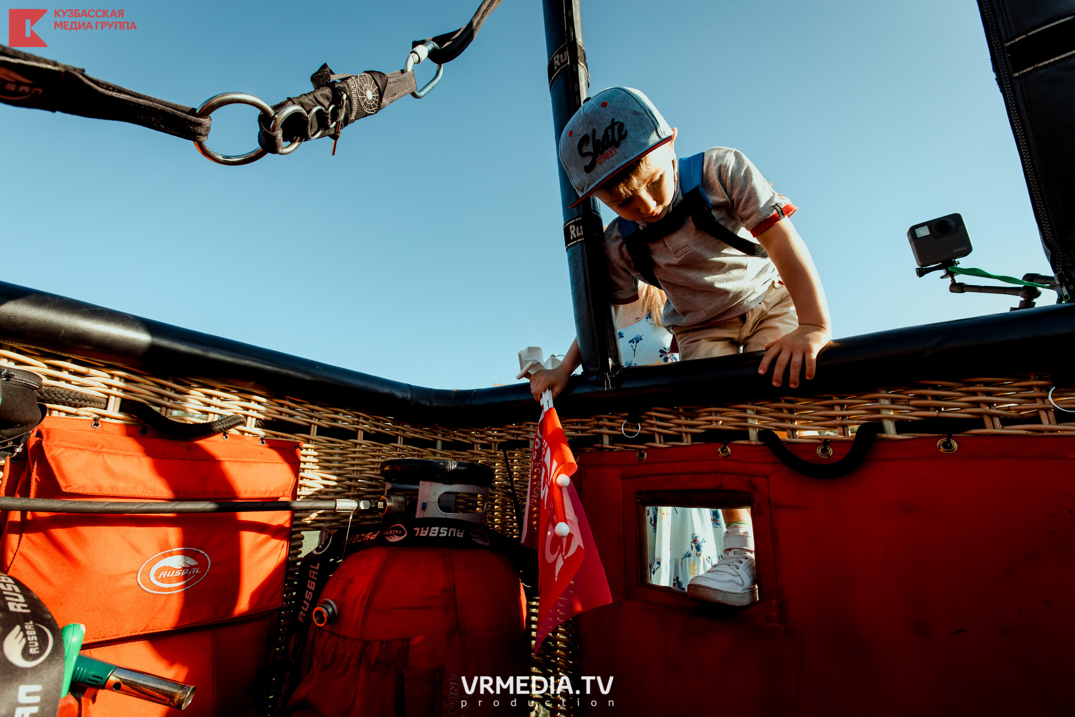 Запуск воздушный шаров. Герой Брестской крепости