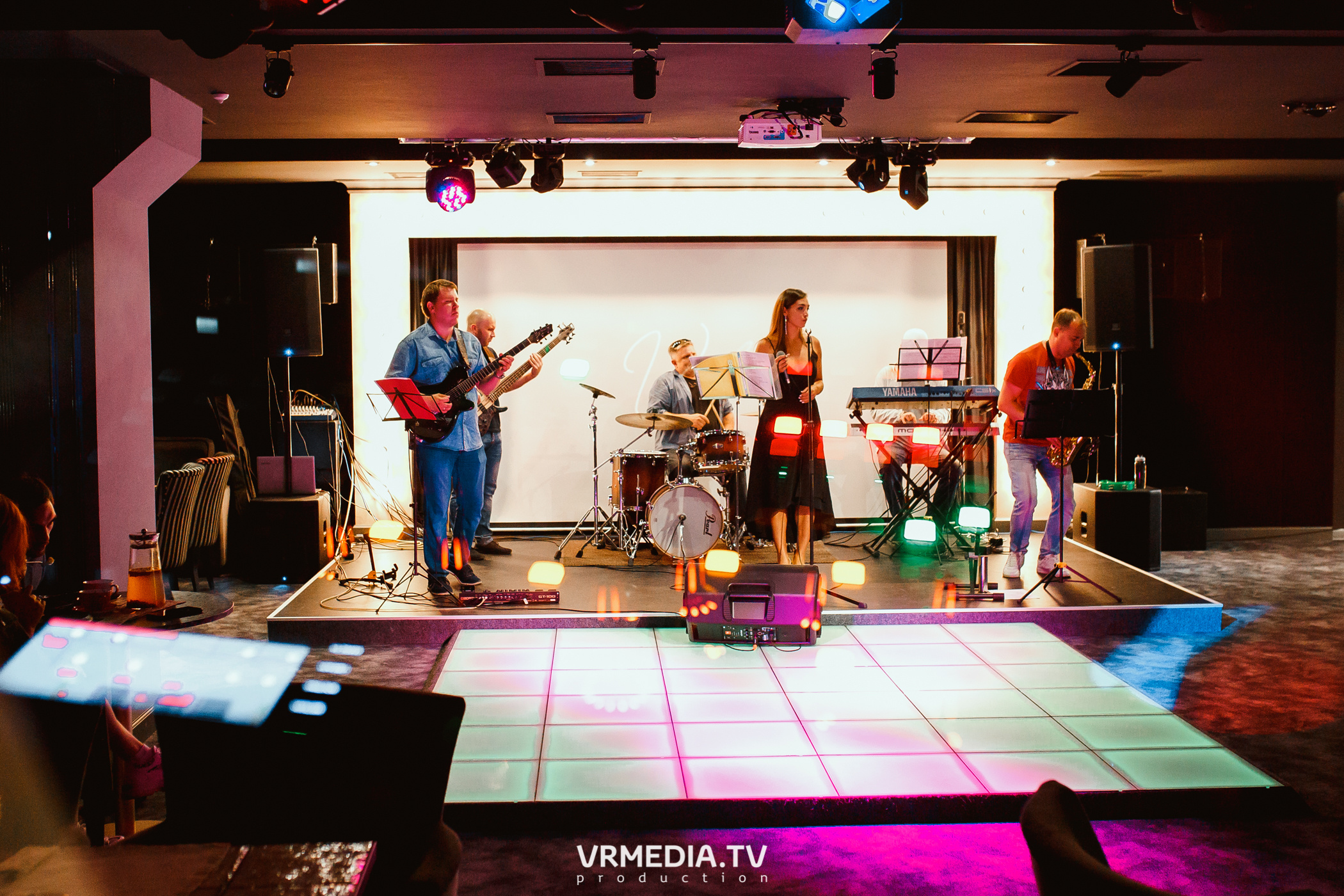 SMOOTH JAZZ в караоке «Volna»