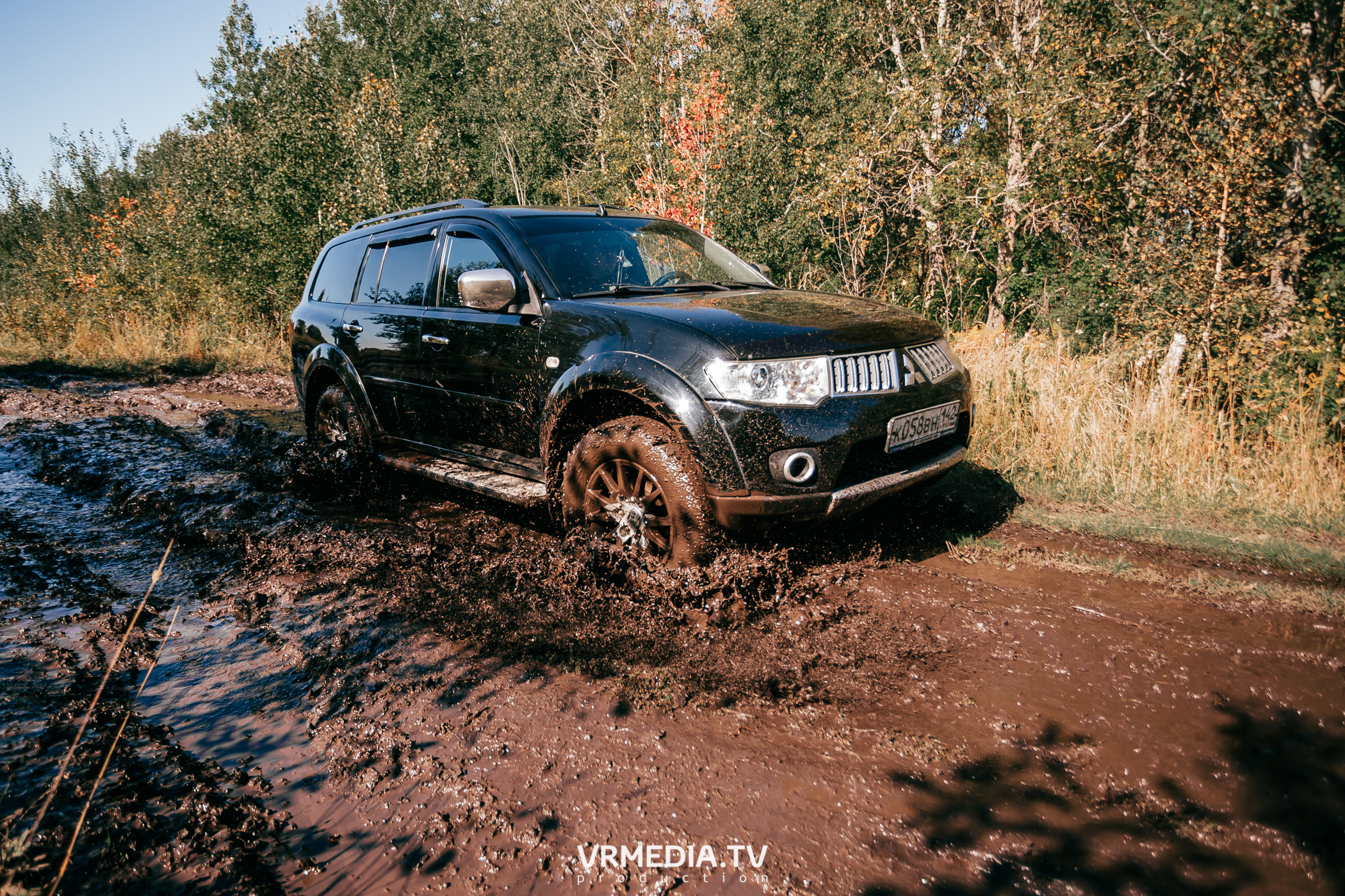 Внедорожный пикник Mitsubushi