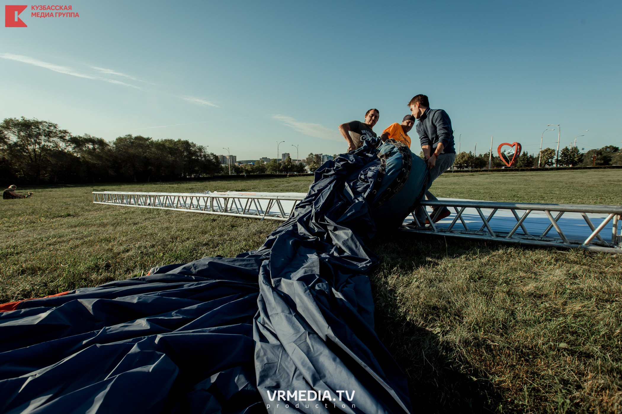 Запуск воздушный шаров. Герой Брестской крепости