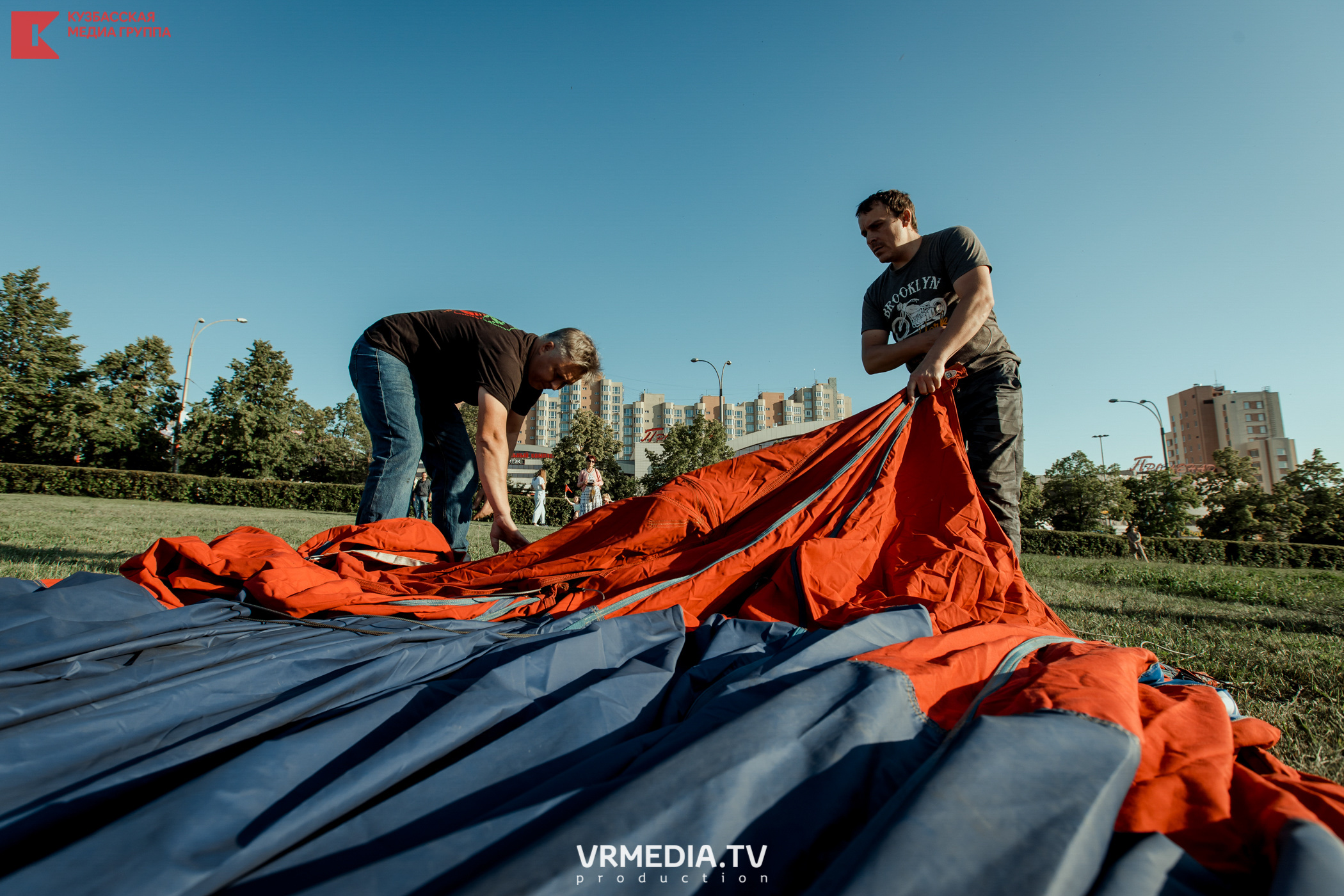 Запуск воздушный шаров. Герой Брестской крепости