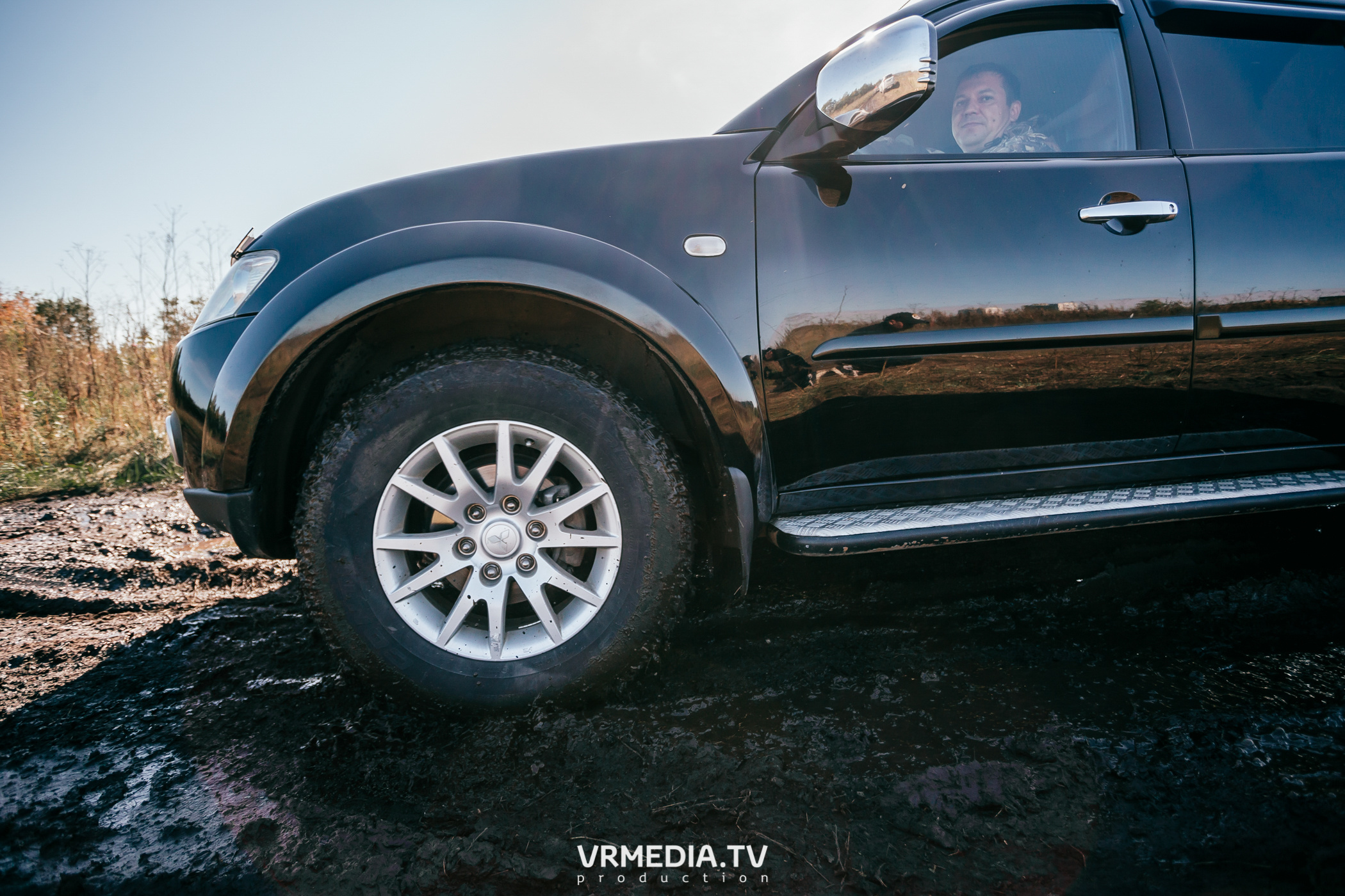 Внедорожный пикник Mitsubushi