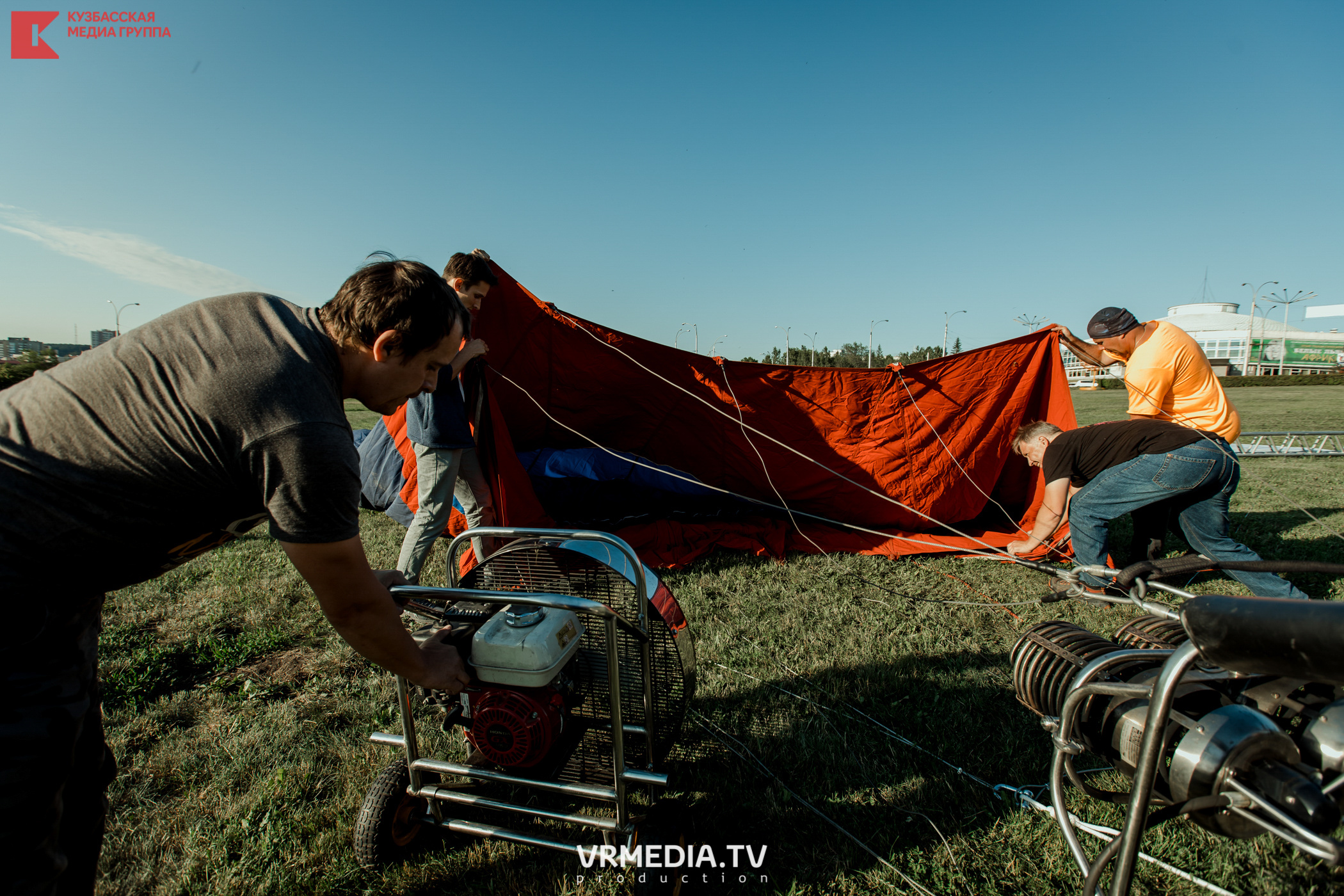 Запуск воздушный шаров. Герой Брестской крепости