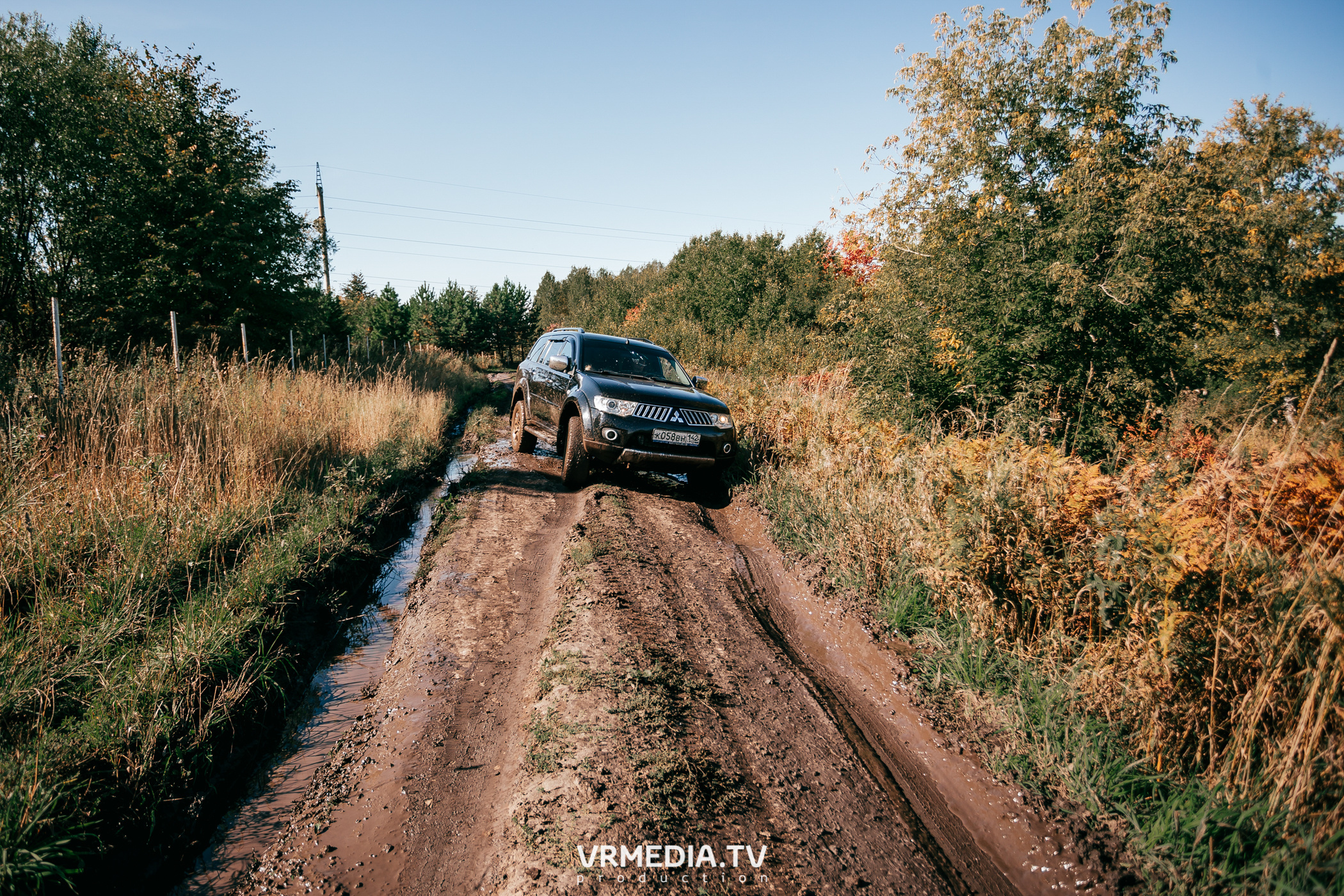 Внедорожный пикник Mitsubushi