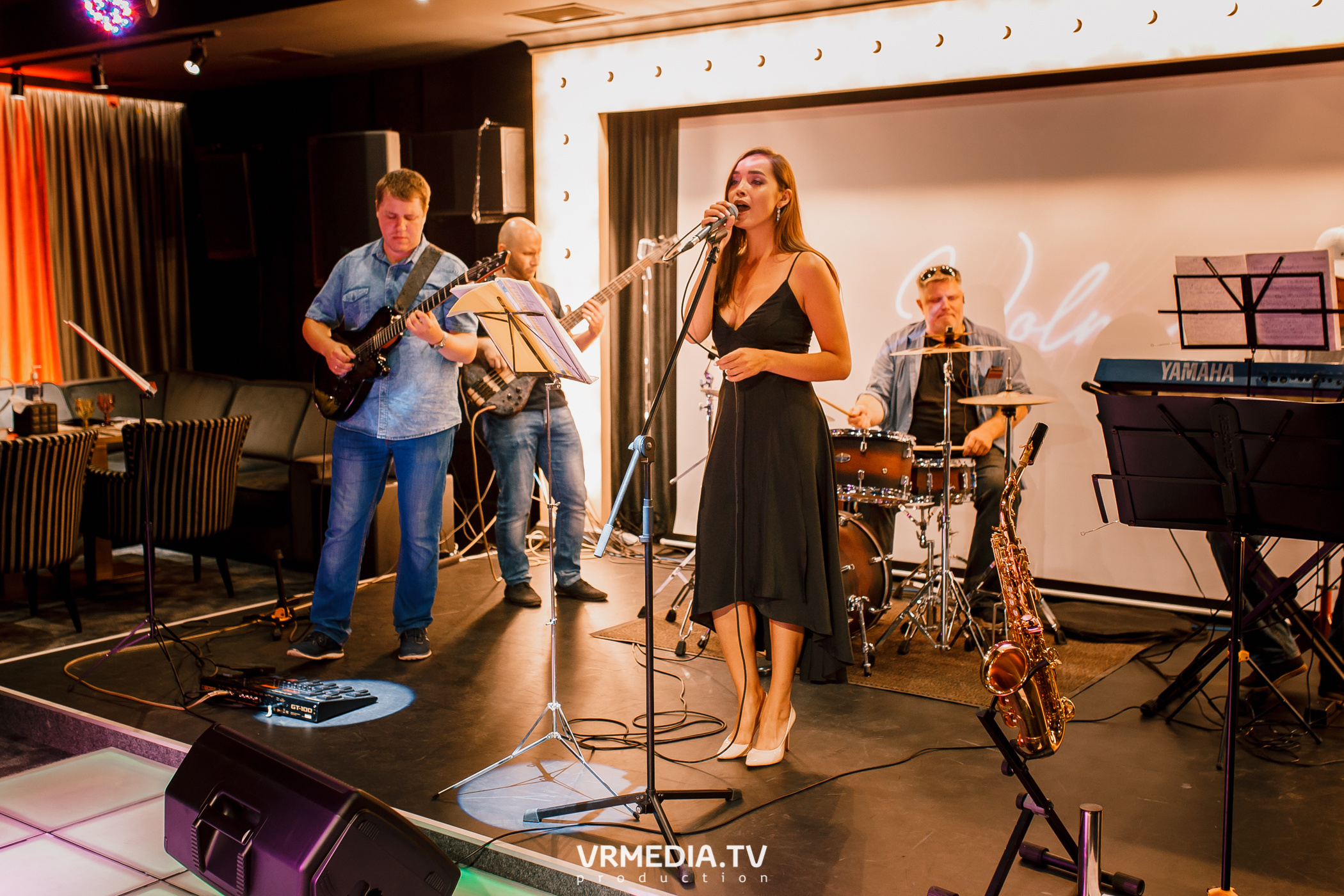 SMOOTH JAZZ в караоке «Volna»