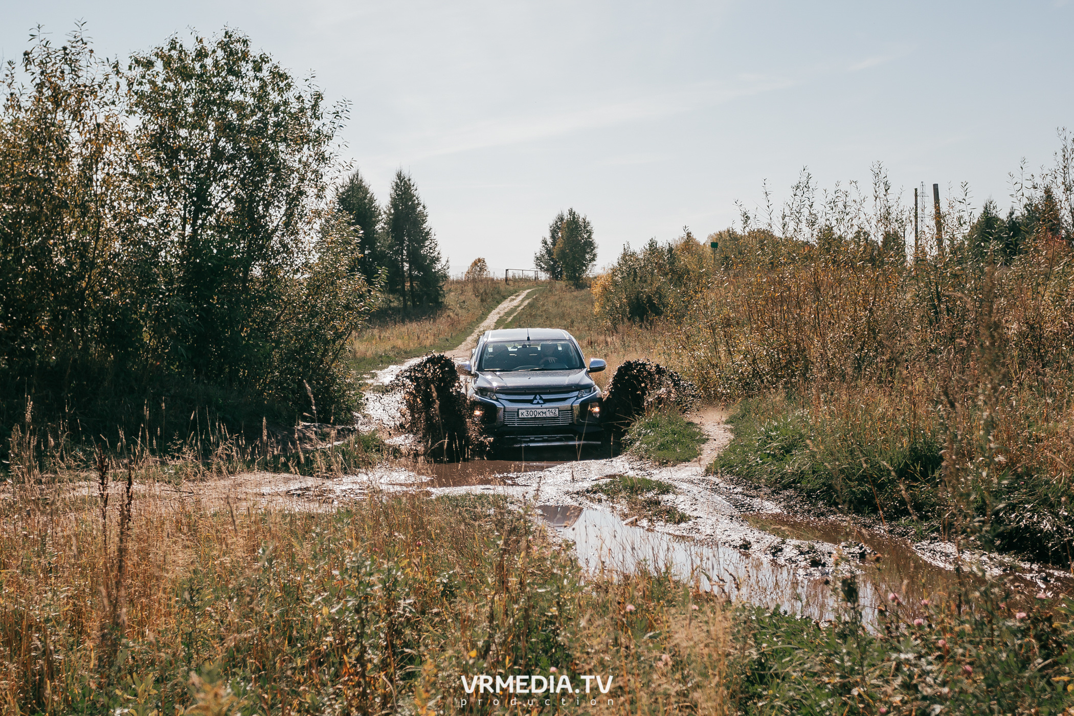 Внедорожный пикник Mitsubushi