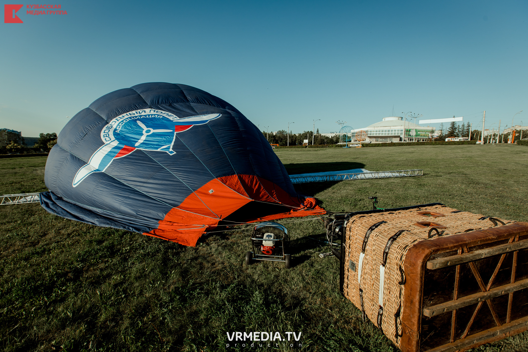 Запуск воздушный шаров. Герой Брестской крепости