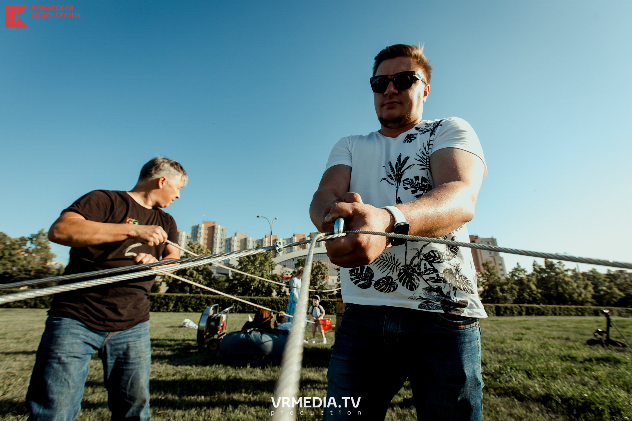 Запуск воздушный шаров. Герой Брестской крепости