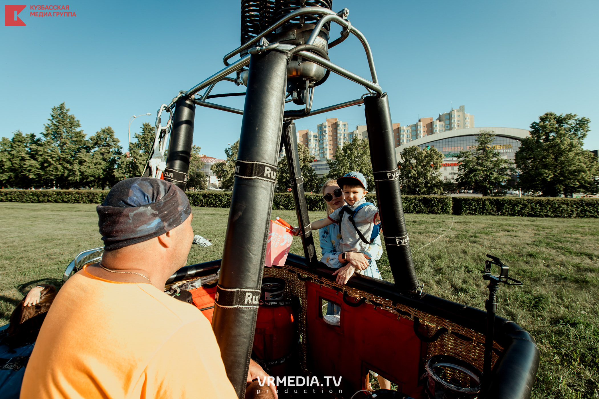 Запуск воздушный шаров. Герой Брестской крепости