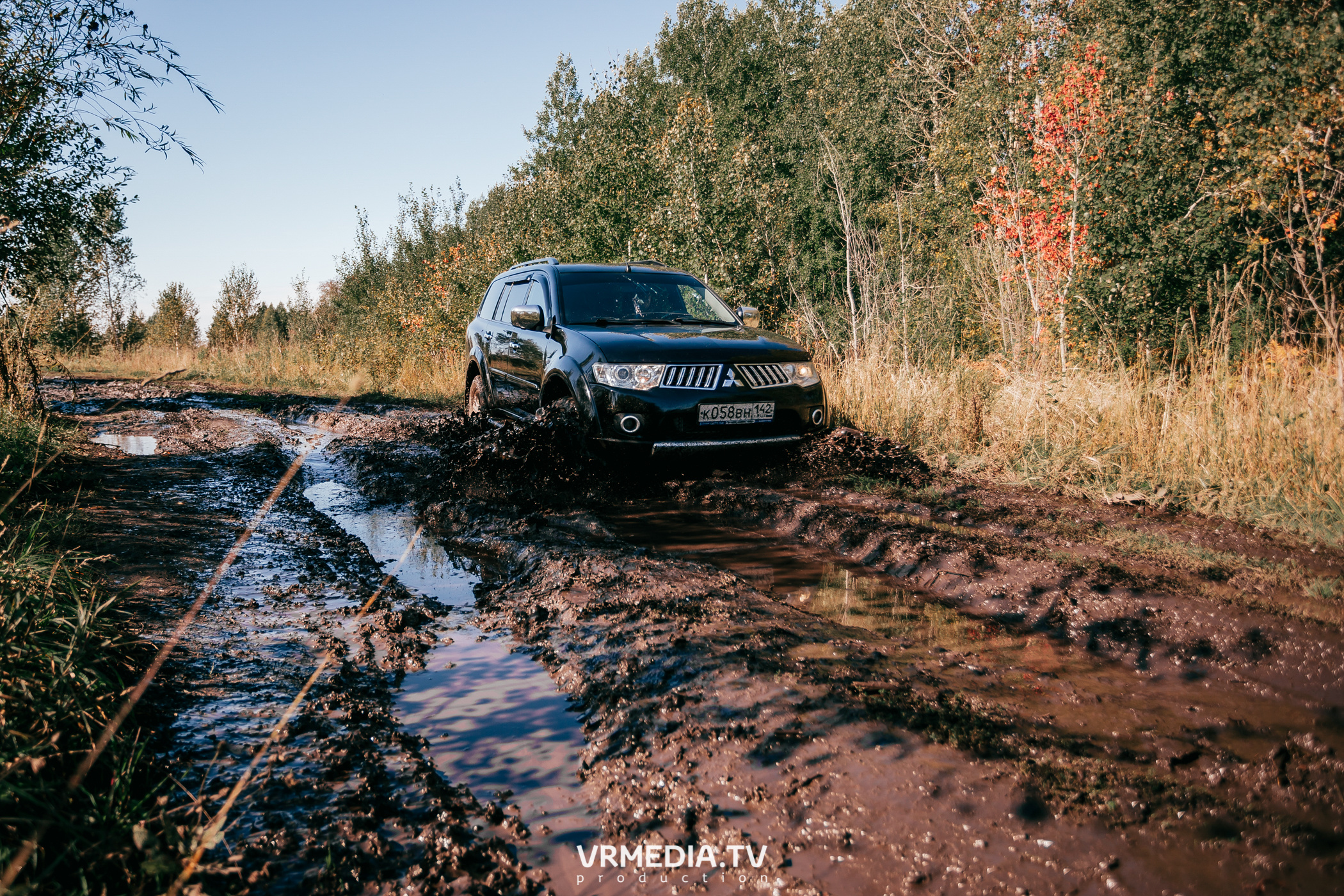 Внедорожный пикник Mitsubushi