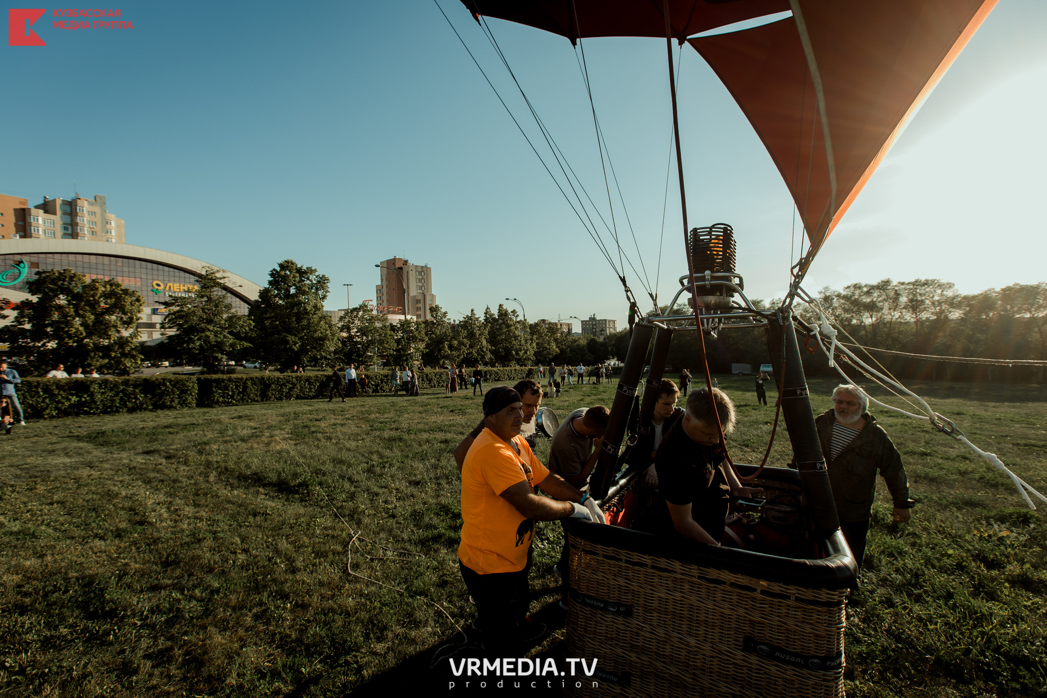 Запуск воздушный шаров. Герой Брестской крепости