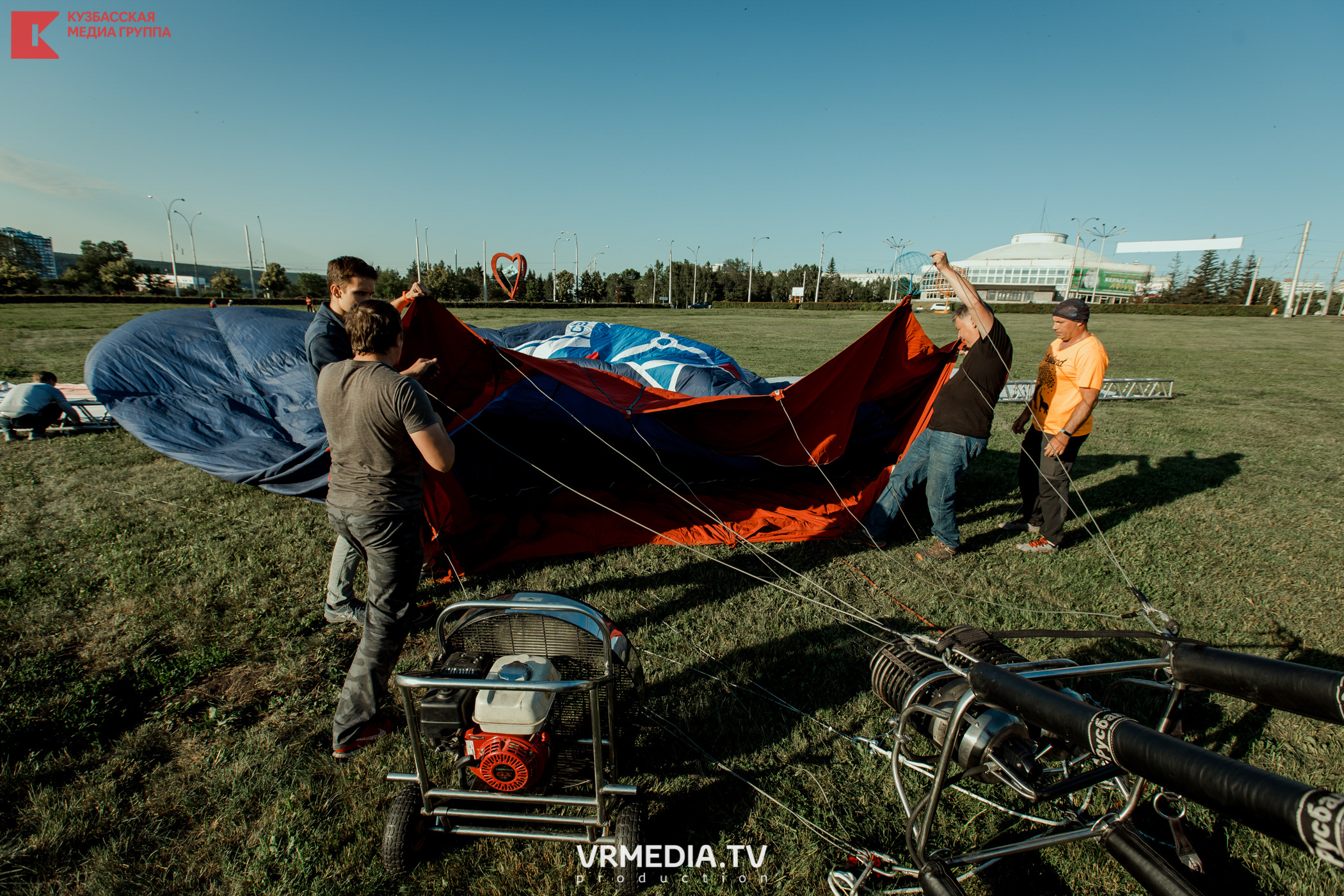 Запуск воздушный шаров. Герой Брестской крепости