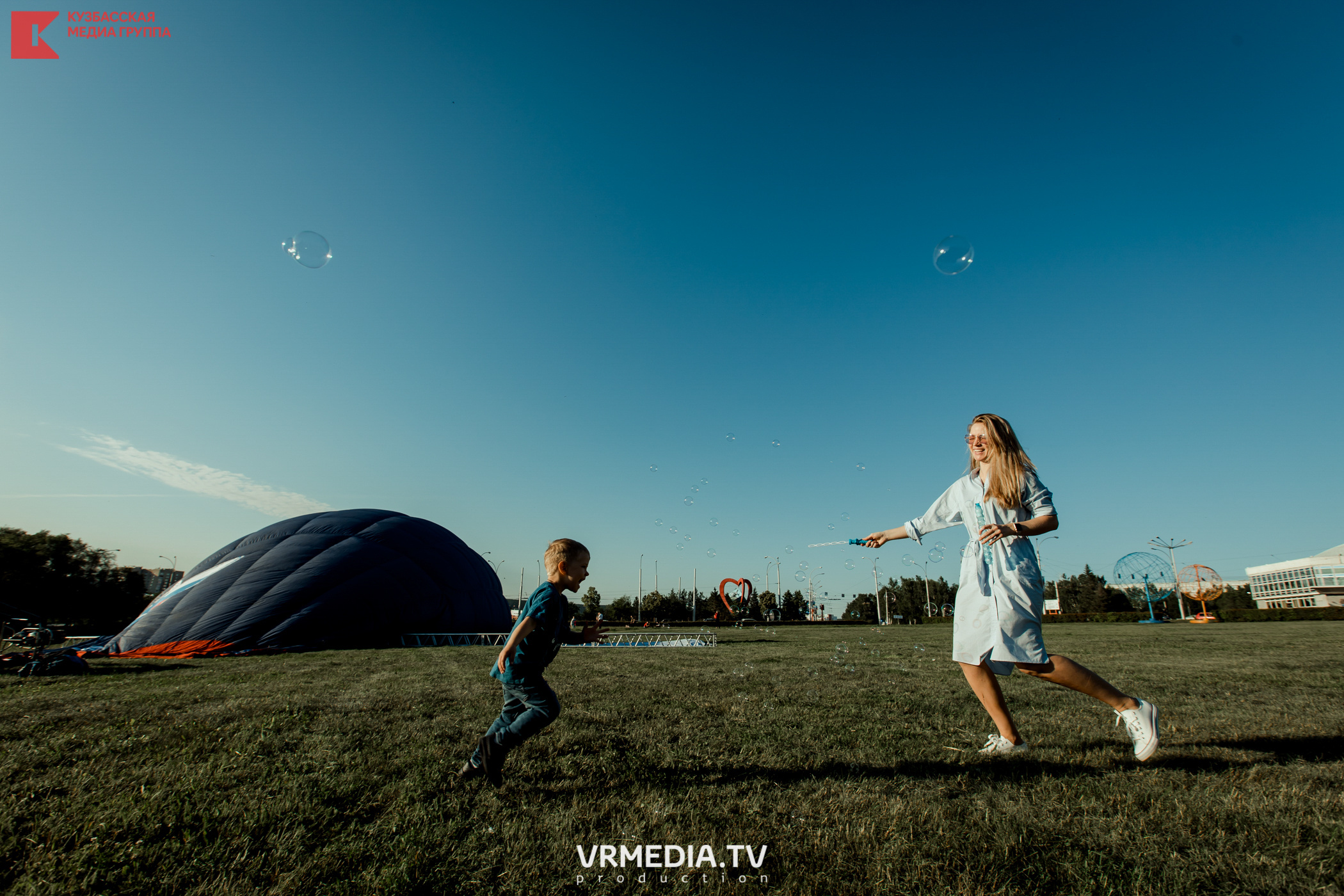 Запуск воздушный шаров. Герой Брестской крепости