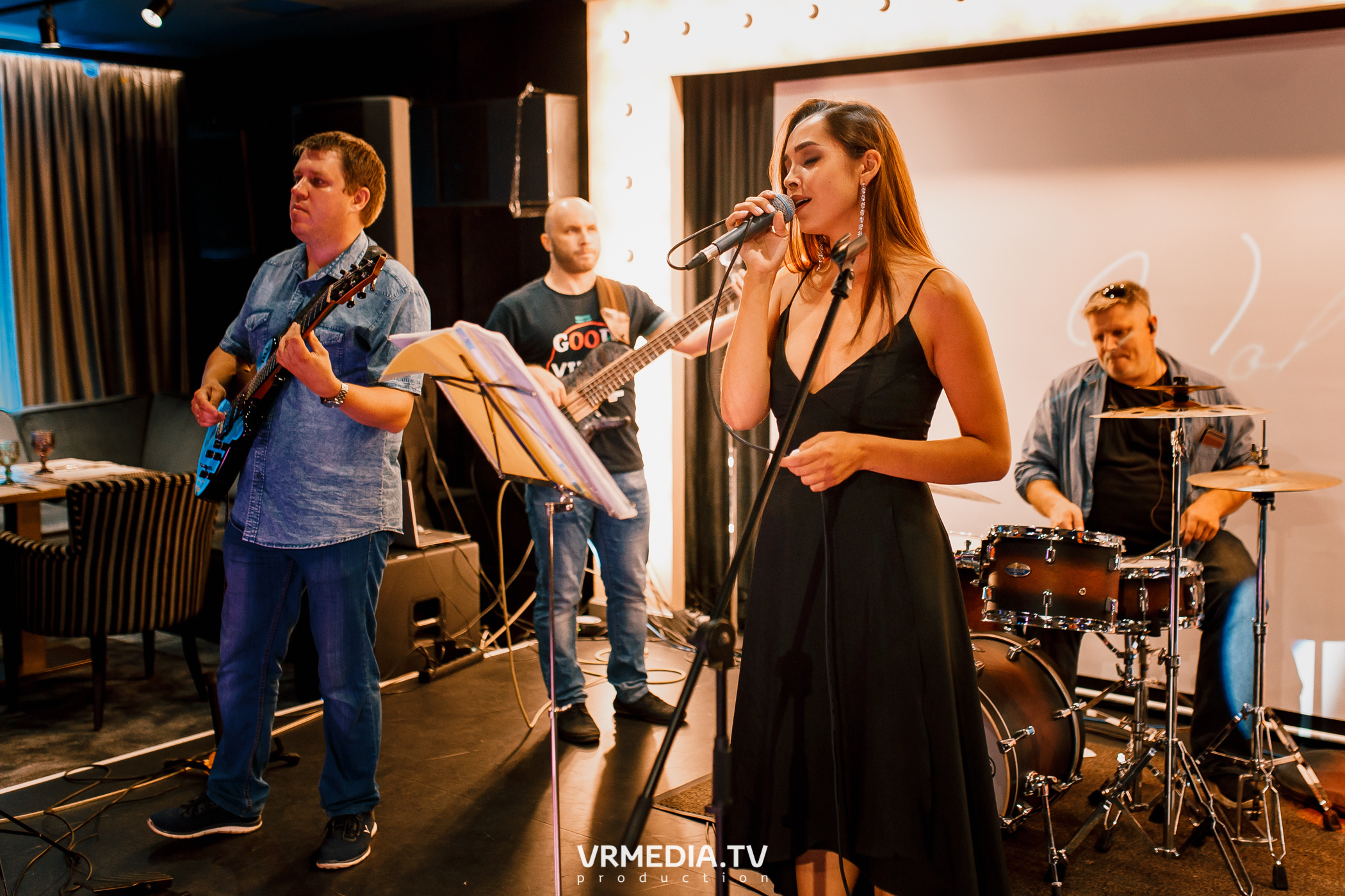 SMOOTH JAZZ в караоке «Volna»