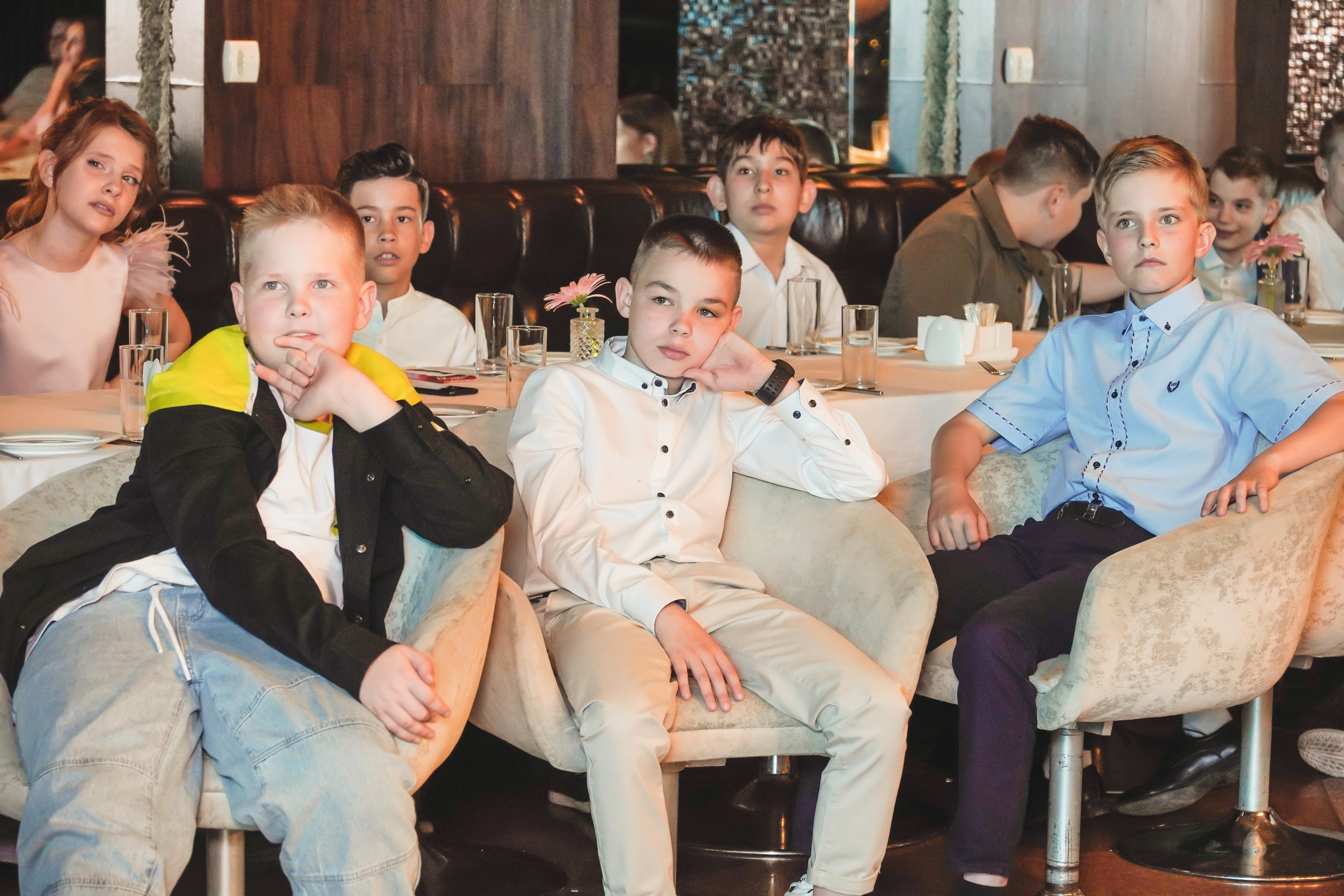 Выпускной. Занимаюсь профессиональной фотографией и живу рядом с Байкалом. Работаю в разных жанрах