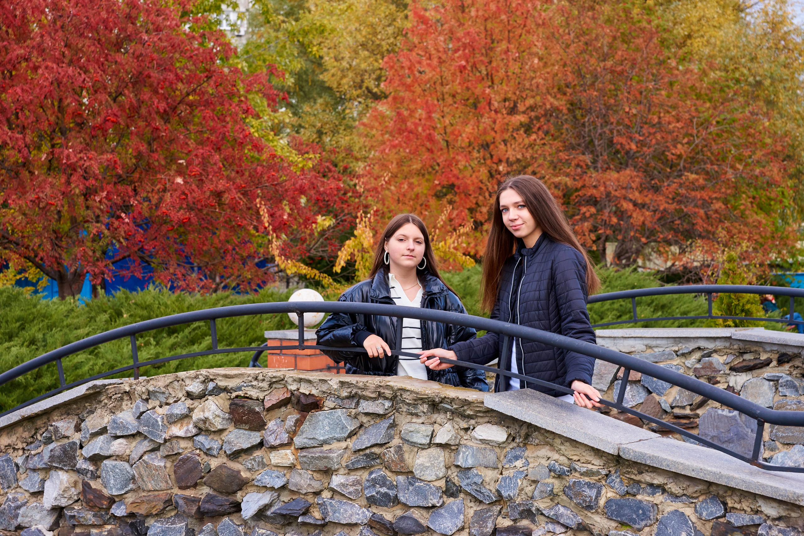 9 класс. Осень в парке. 2022. Childrenfoto.ru