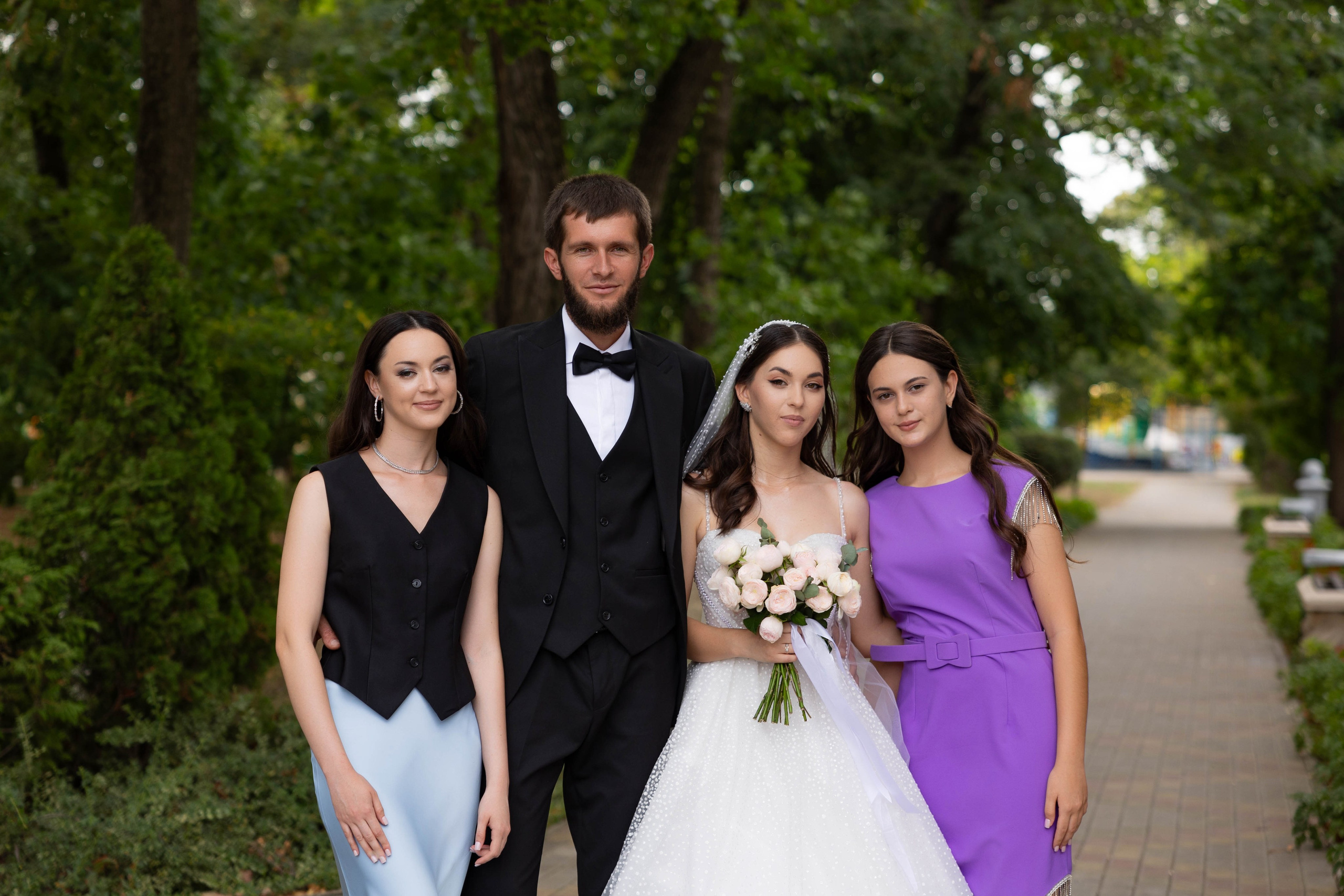 Милана и. Видеосьемка, фотосьемка свадеб, юбилеев, утренников в Краснодарском кр