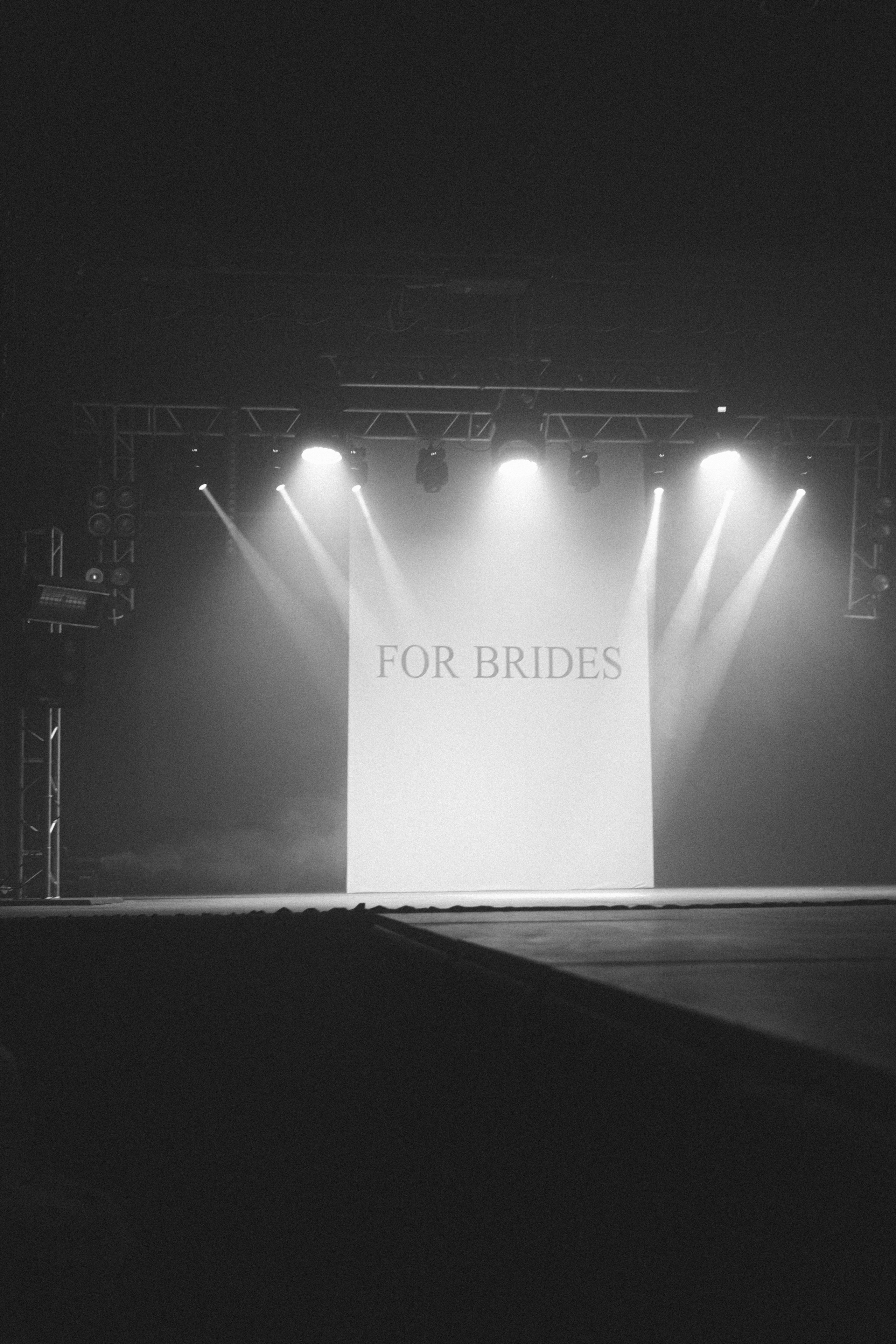 ПОКАЗ «FOR BRIDES» (архив 2023 год). Главная