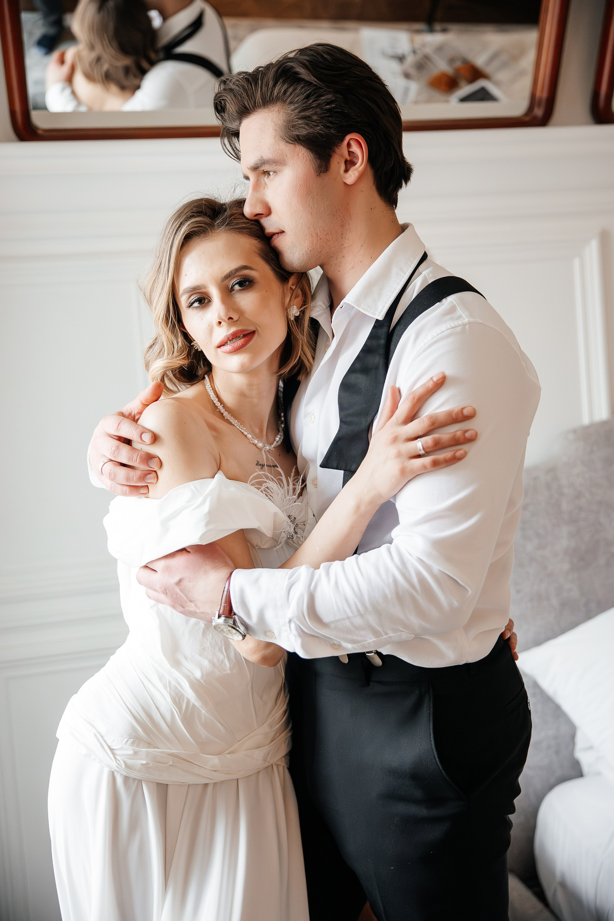 Утро жениха и невесты в отеле. Свадебный и семейный фотограф в Москве Красинская Мария