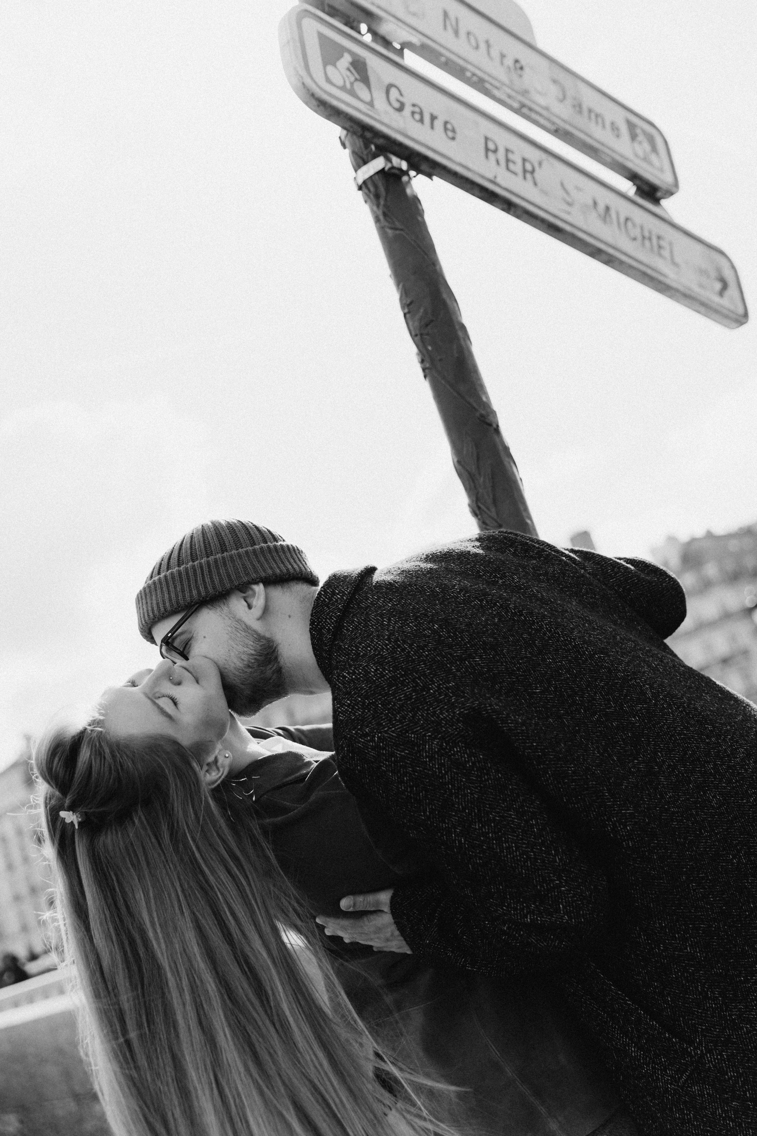 Love you a thousand times. Photographer in Paris