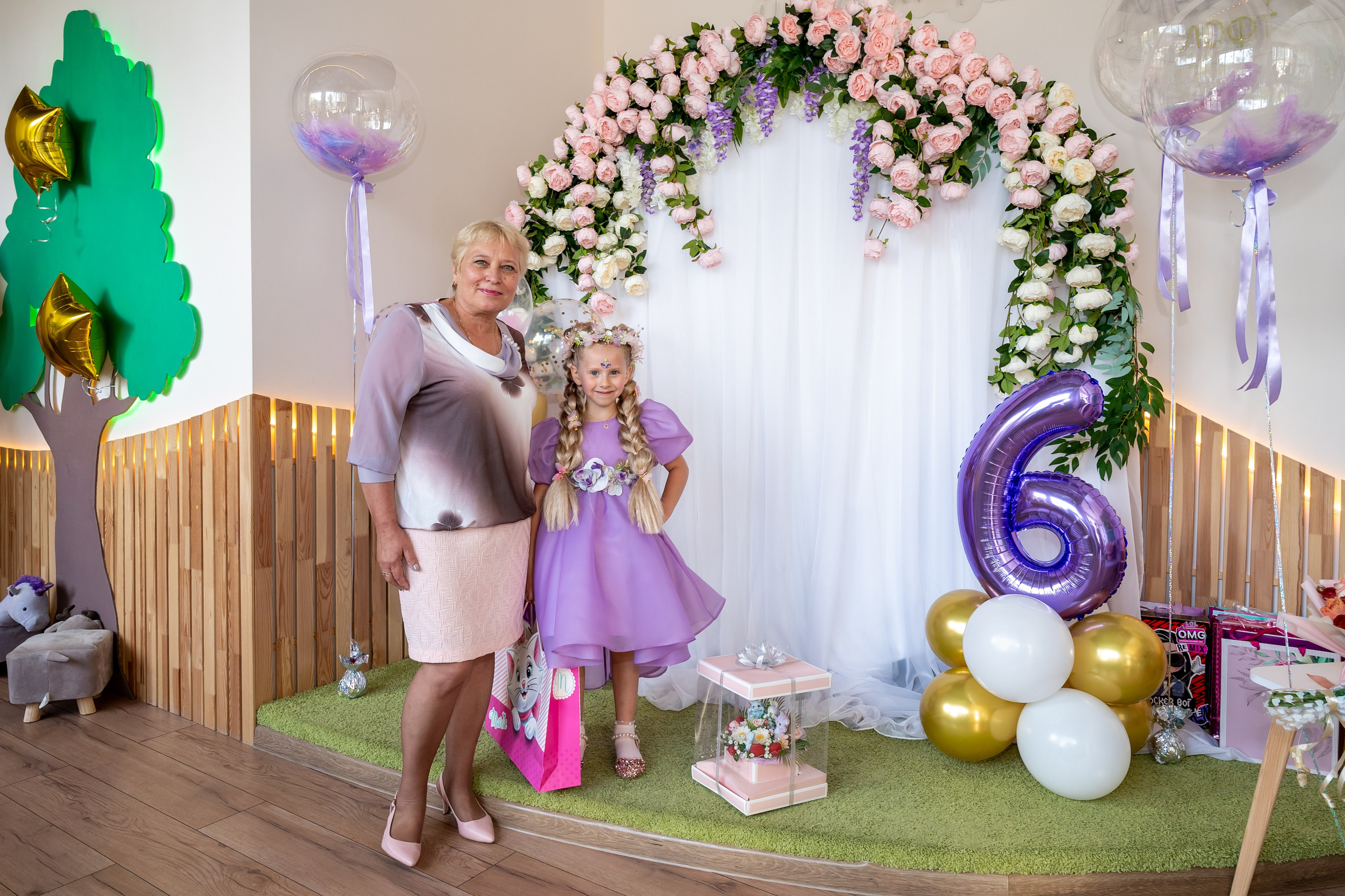 ДР в лофте с фокусником