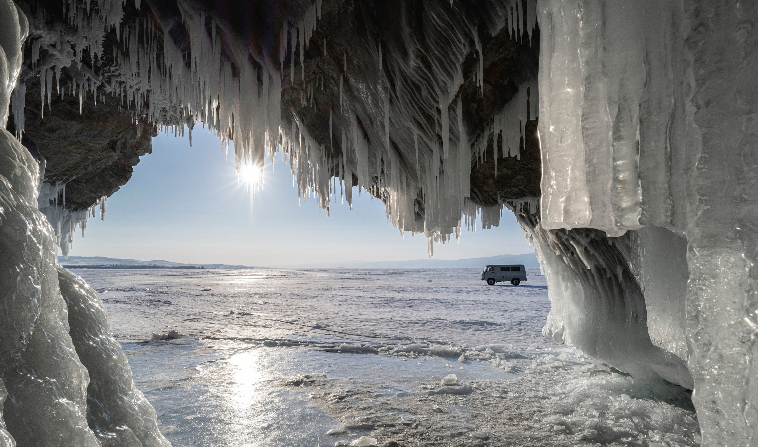 Байкал (март 2021). Фотограф Сергей Танков