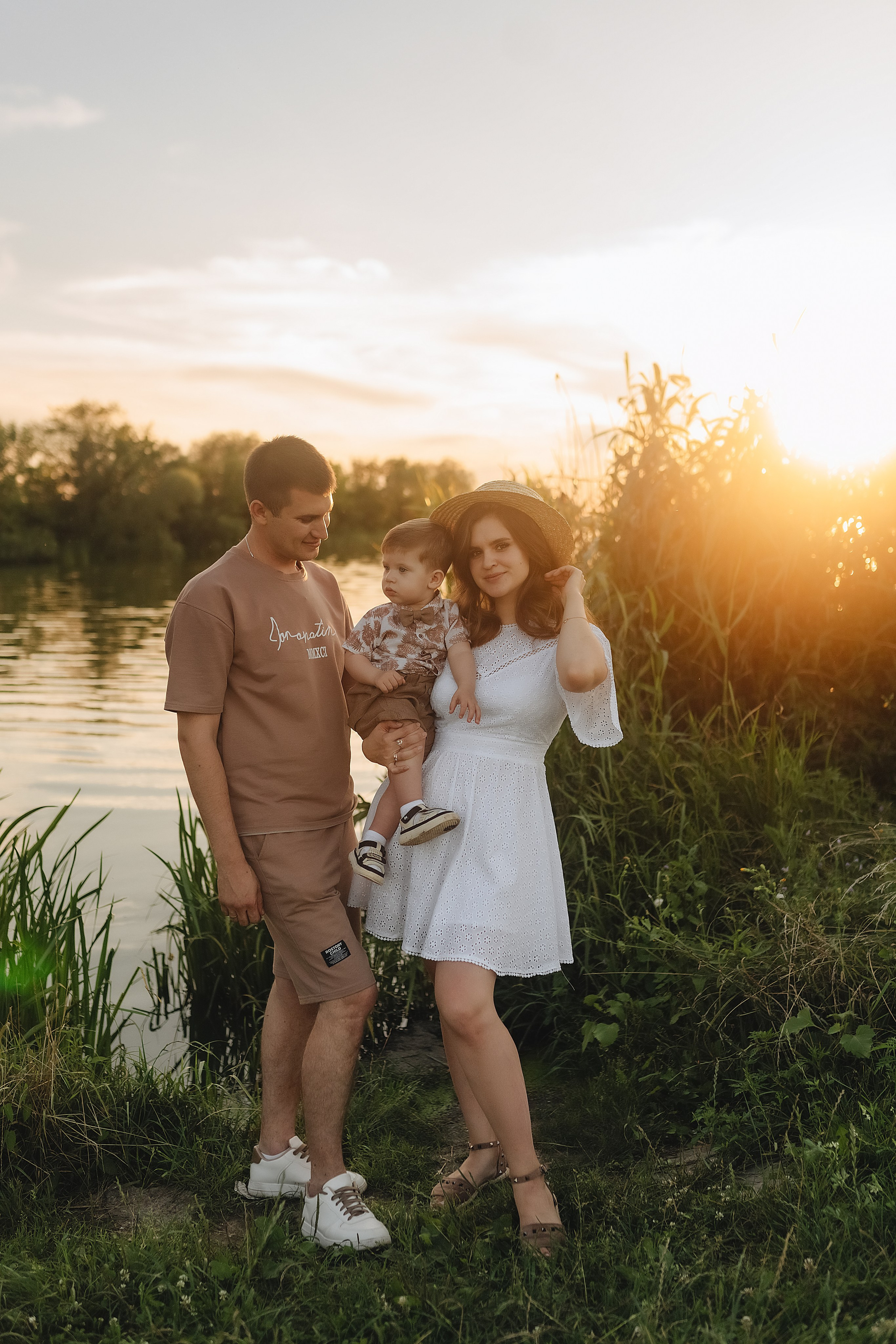 Светлана, Сергей и Женя | Семейная съемка на закате. Фотограф Карина Шмулёва. Воронеж и область