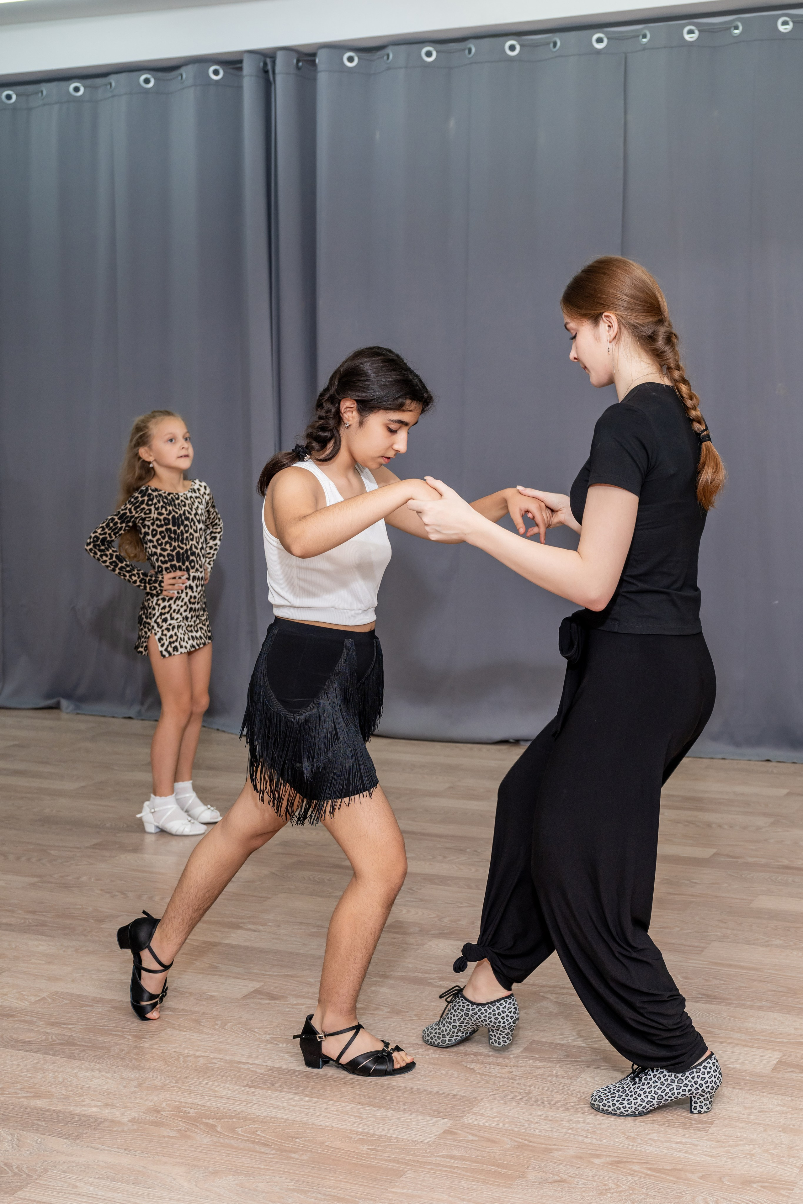 Группа 7-11 лет первый и второй год обучения. КонТакт — спортивные бальные танцы в Москве