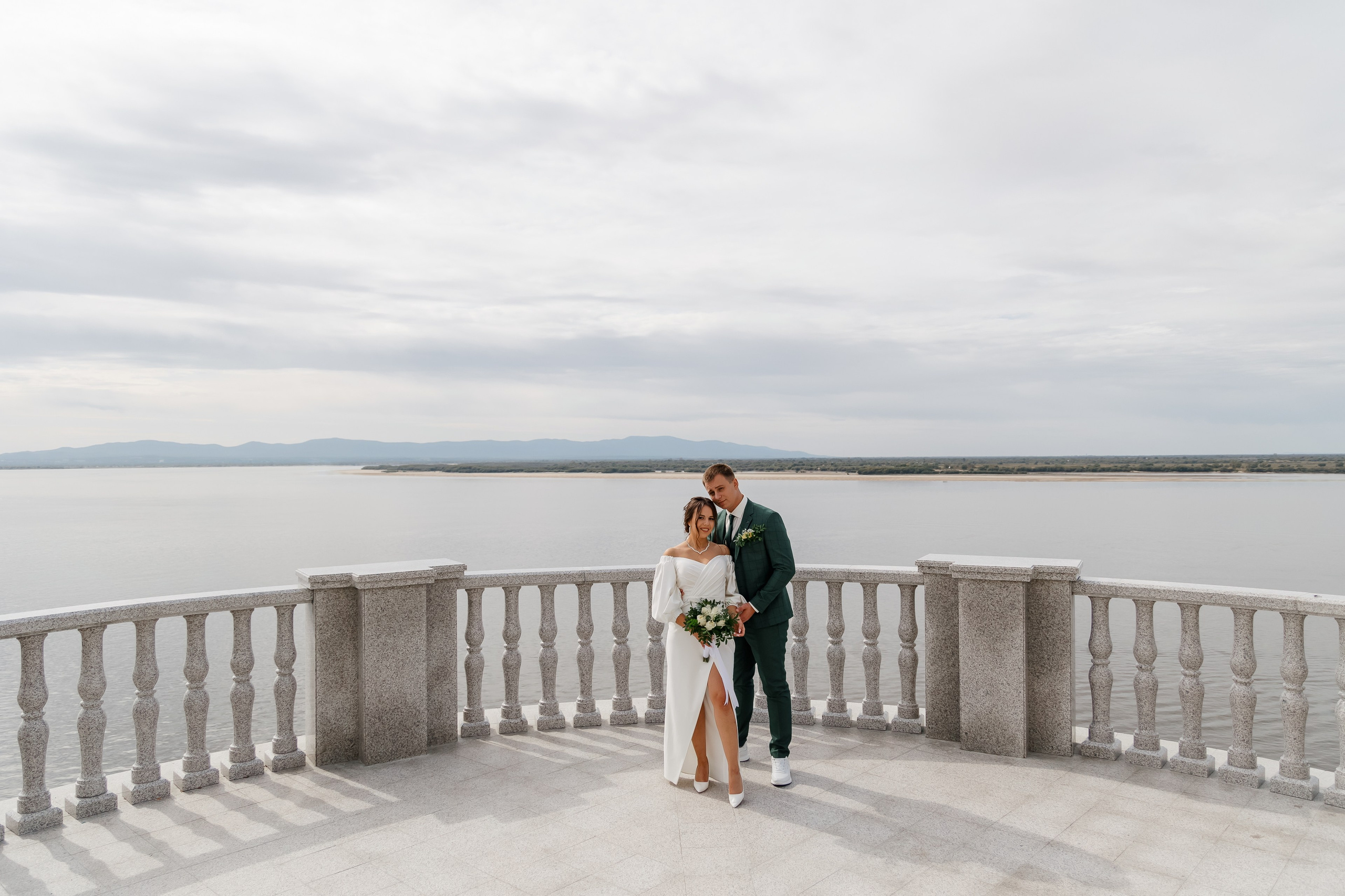 Олег и Юлия. Свадебная прогулка. Свадебный фотограф в Хабаровске