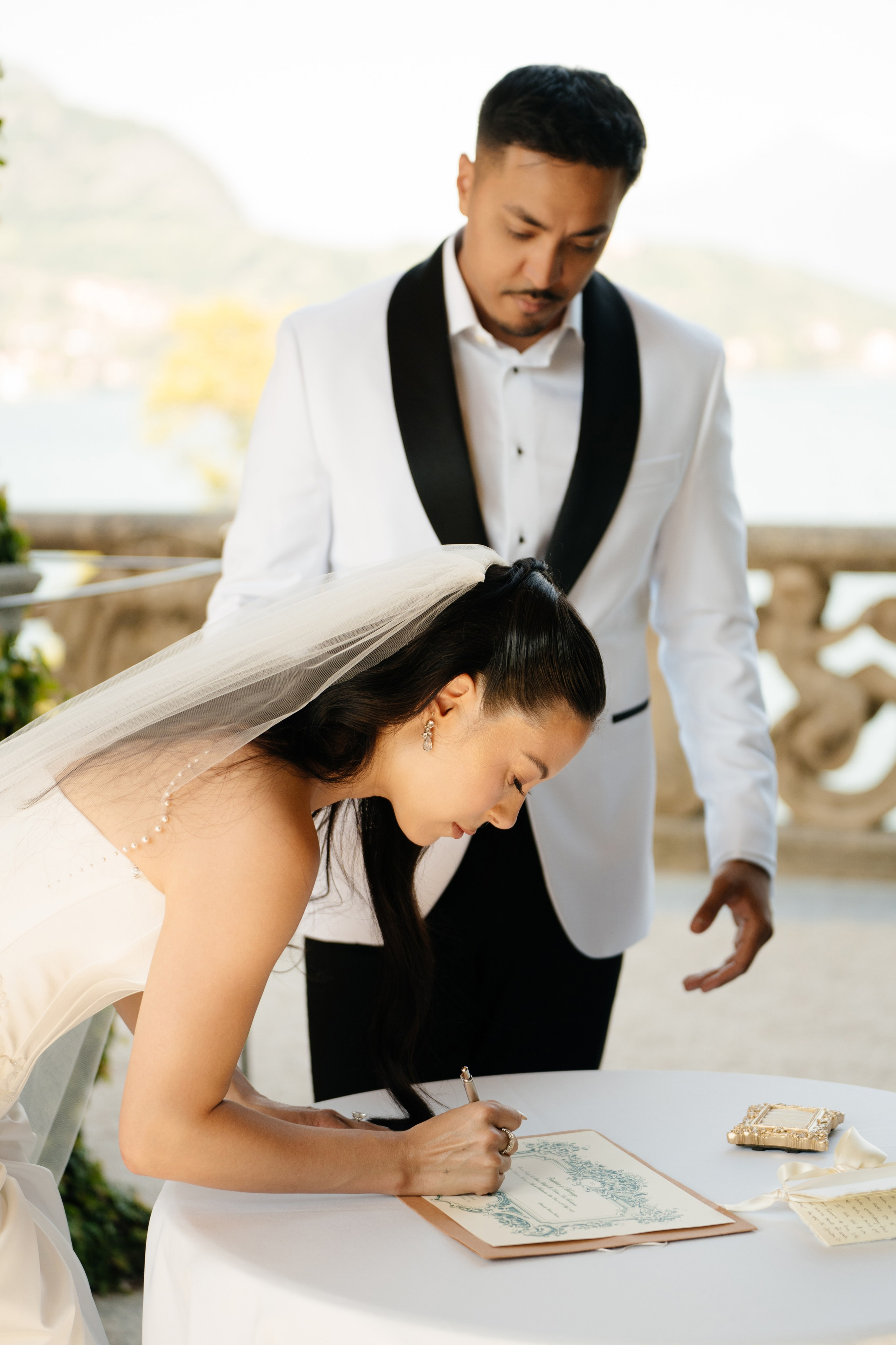 Lake Como Wedding Day. Valeria Coconova Photographer Italy Como Milan